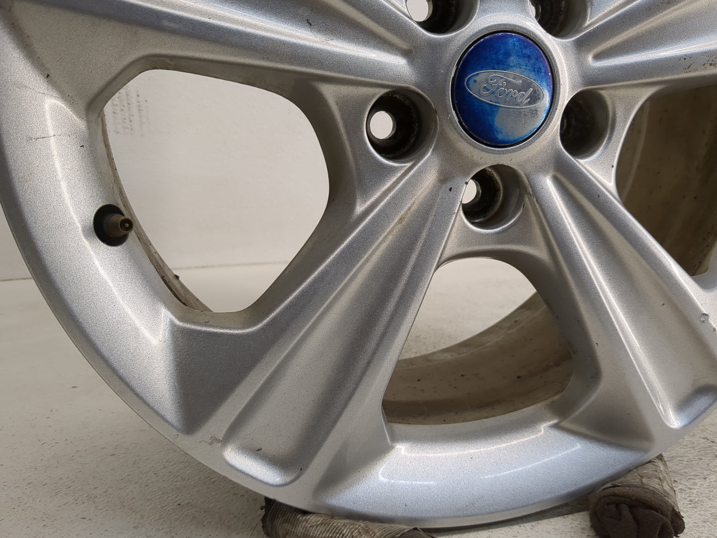 2013-2019 Ford Escape Oem Wheel Rim 1233518 - Oemusedautoparts1.com
