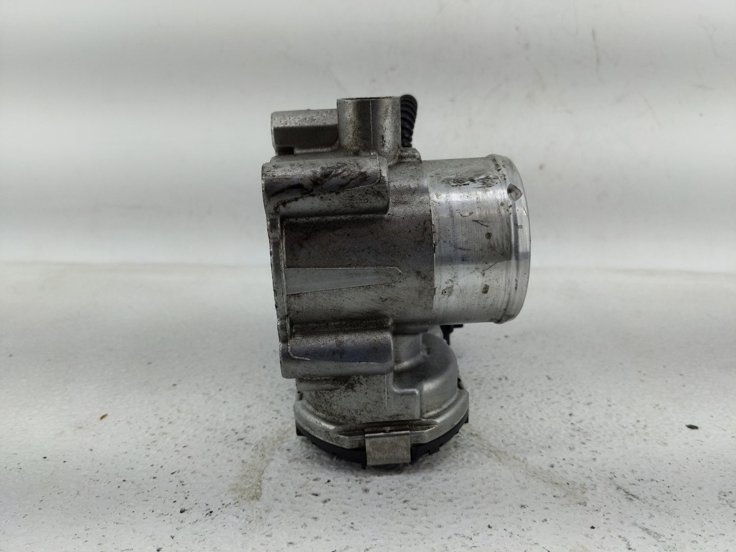 2013-2016 Ford Escape Throttle Body P/N:7S7G-9F991-CA Fits Fits 2013 2014 2015 2016 2017 2018 2019 OEM Used Auto Parts - Oem