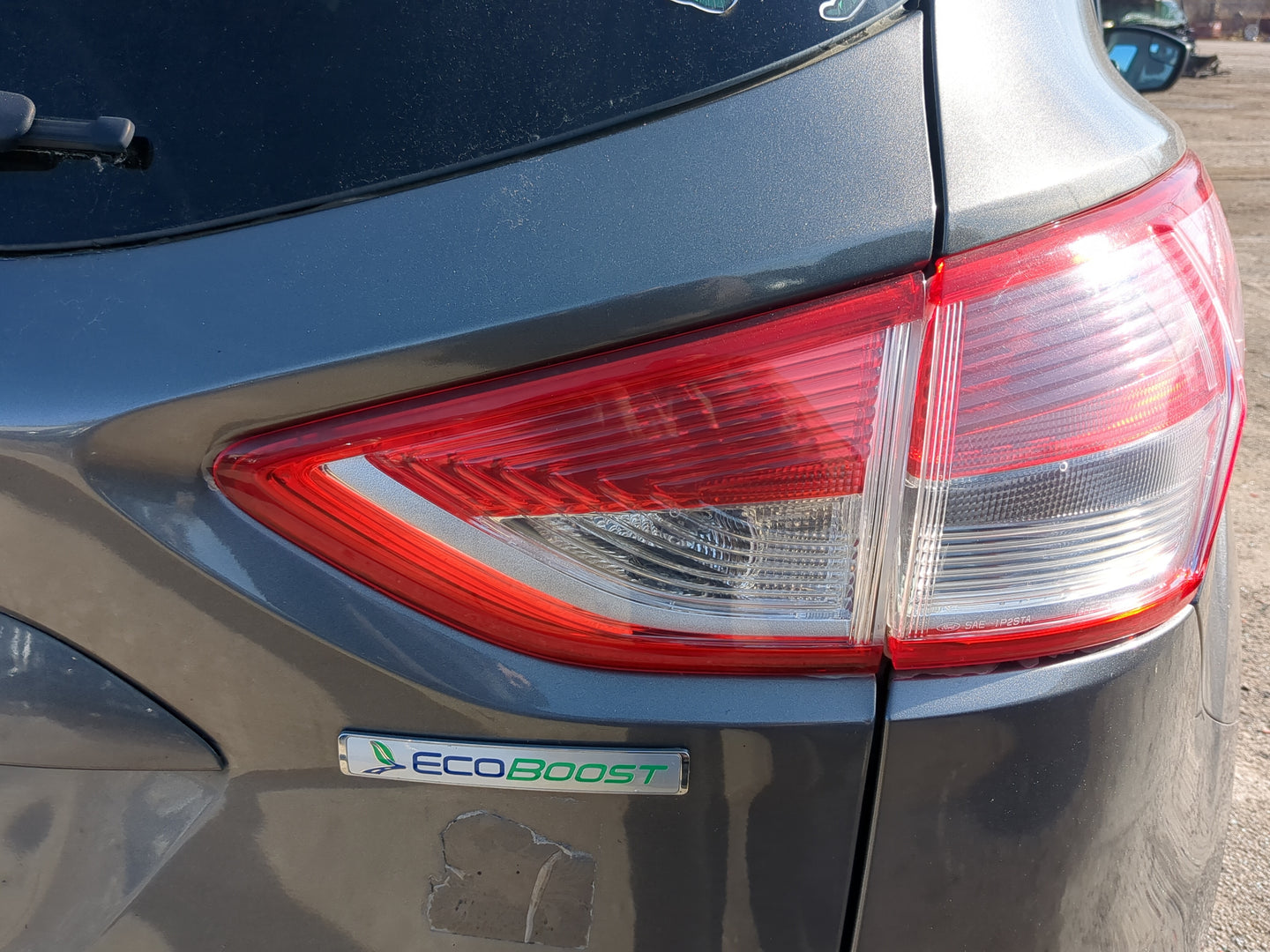 2013-2016 Ford Escape Passenger Right Side Deck Lid Mounted Tail Light 1235392 - Oemusedautoparts1.com