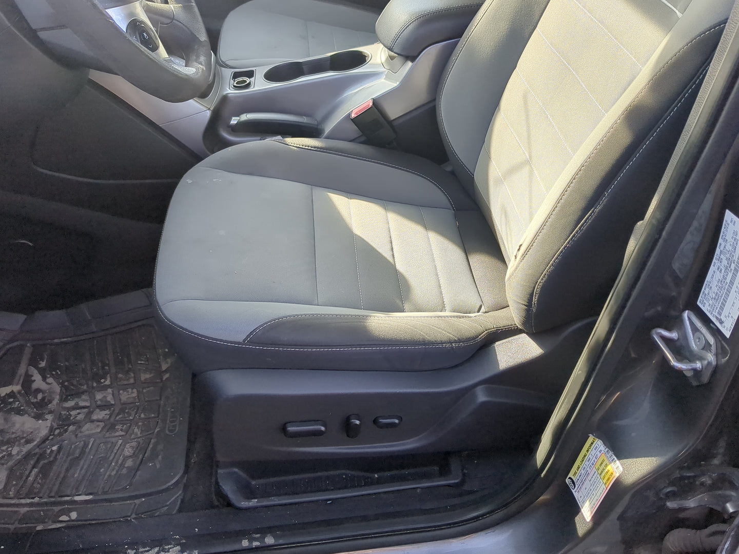 2013-2015 Ford Escape Driver Front Seat Oem - Oemusedautoparts1.com