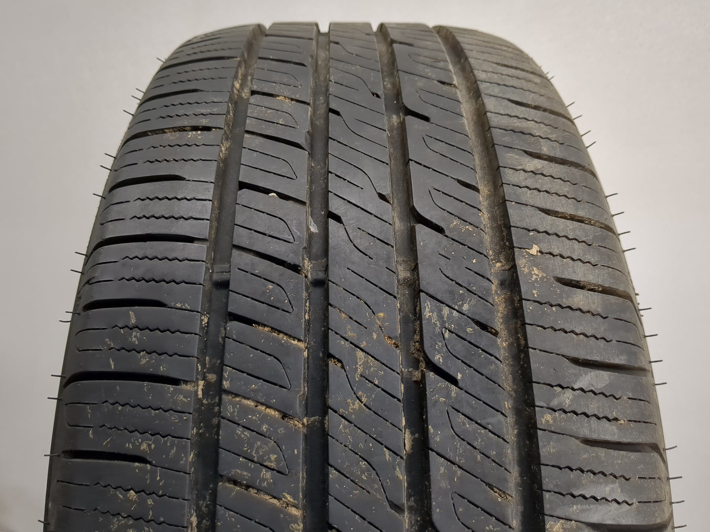 Used Tire 235/55R17 FALKEN SINCERA ST80 A/S 99H - Tread Depth 10/32 - Oemusedautoparts1.com
