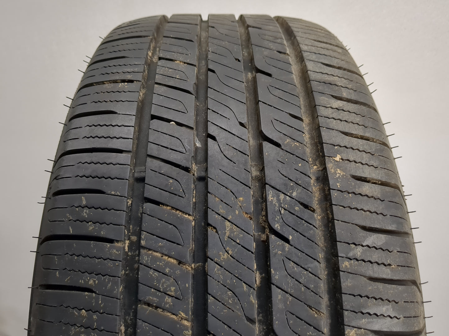 Used Tire 235/55R17 FALKEN SINCERA ST80 A/S 99H - Tread Depth 10/32 - Oemusedautoparts1.com