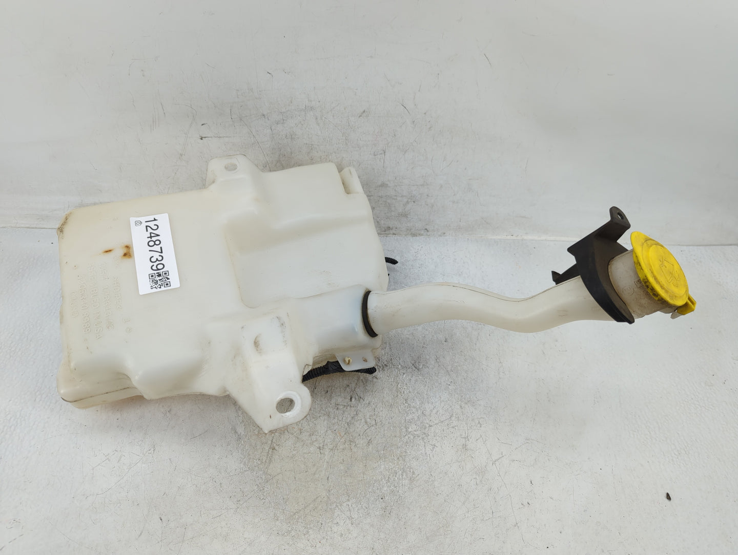 2013-2014 Ford Escape Windshield Washer Fluid Reservoir Bottle Oem - Oemusedautoparts1.com