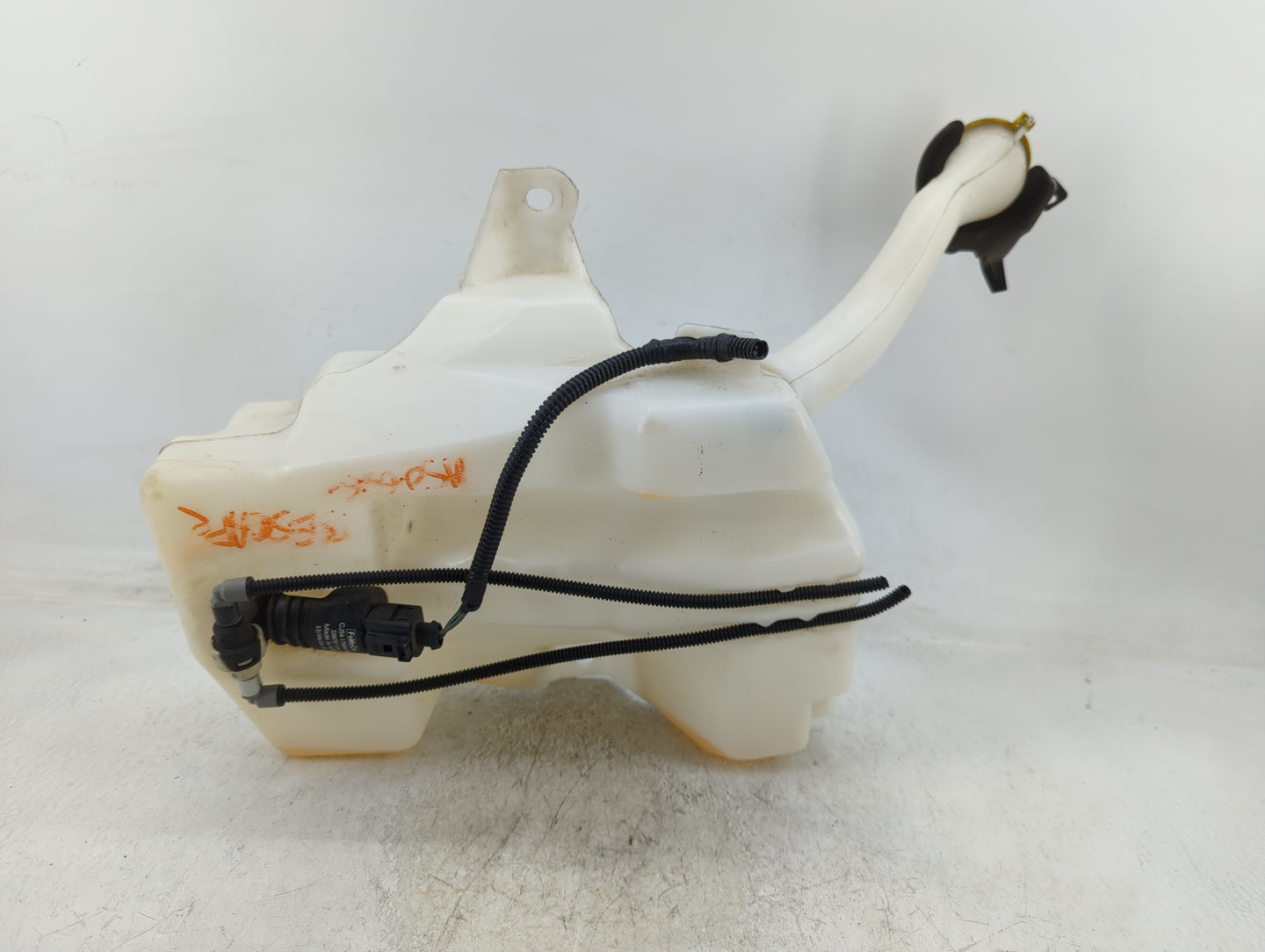 2013-2014 Ford Escape Windshield Washer Fluid Reservoir Bottle Oem - Oemusedautoparts1.com