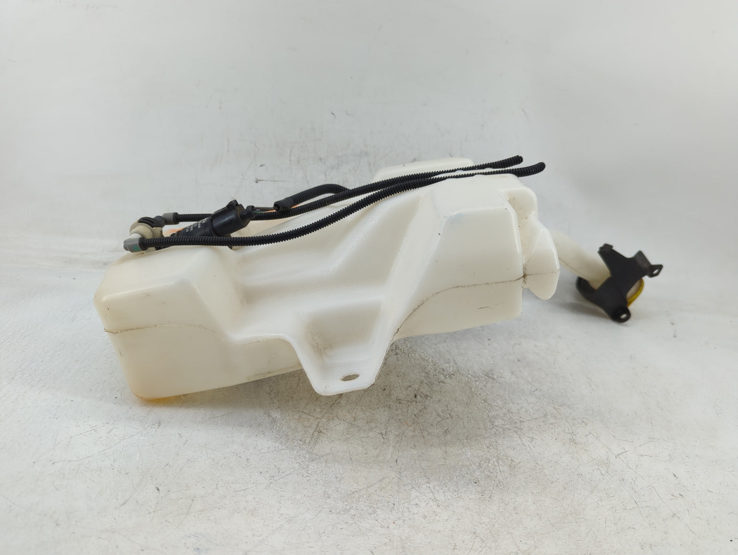 2013-2014 Ford Escape Windshield Washer Fluid Reservoir Bottle Oem - Oemusedautoparts1.com
