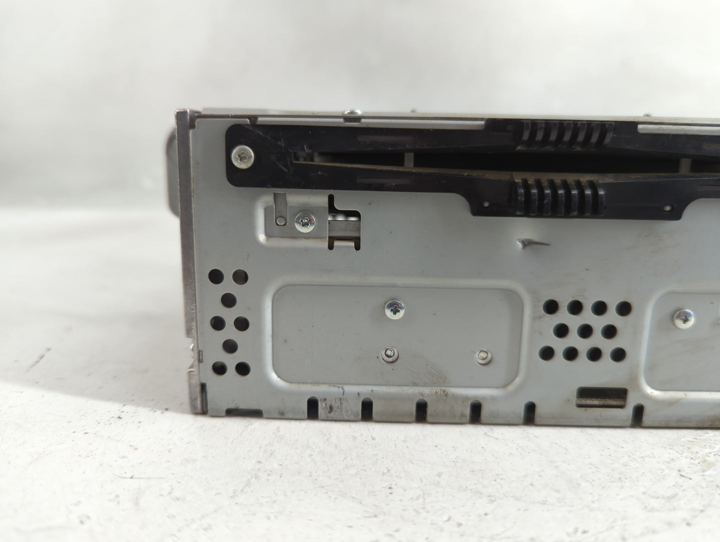 2013 Ford Escape Radio AM FM Cd Player Receiver Replacement P/N:CJ5T-19C107-CE Fits OEM Used Auto Parts - Oemusedautoparts1.
