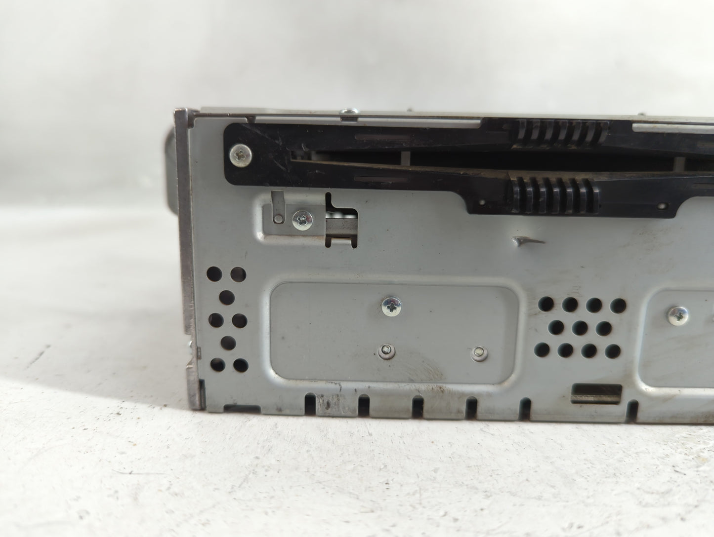 2013 Ford Escape Radio AM FM Cd Player Receiver Replacement P/N:CJ5T-19C107-CE Fits OEM Used Auto Parts - Oemusedautoparts1.