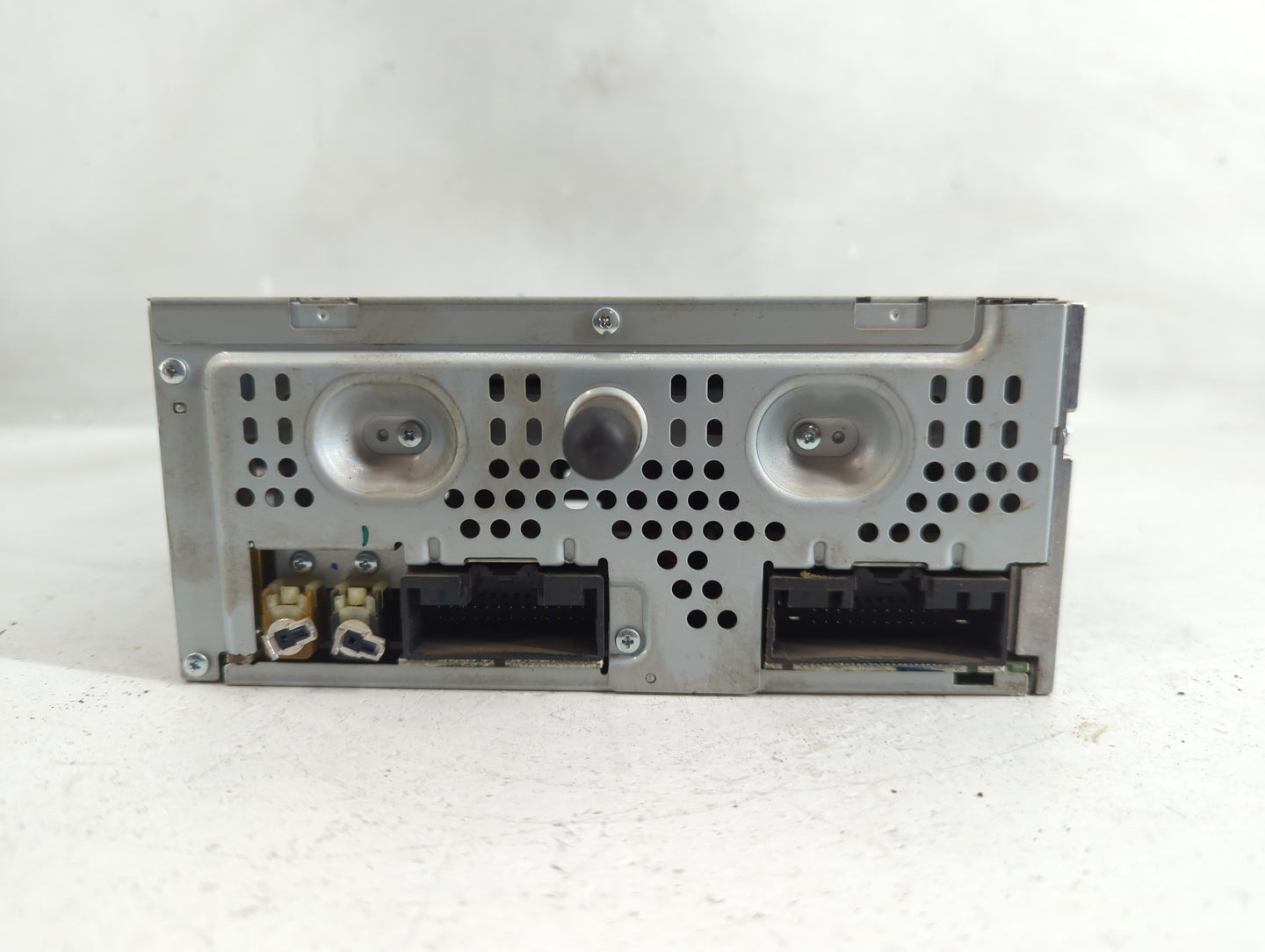 2013 Ford Escape Radio AM FM Cd Player Receiver Replacement P/N:CJ5T-19C107-CE Fits OEM Used Auto Parts - Oemusedautoparts1.