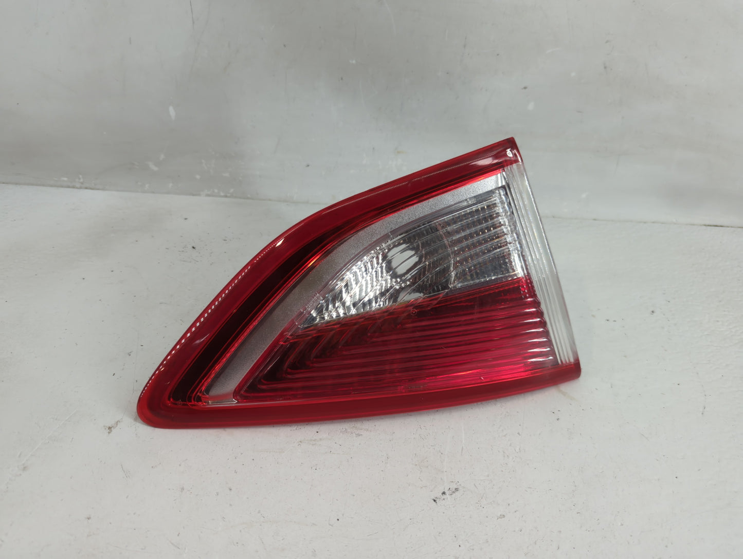 2013-2016 Ford Escape Tail Light Assembly Passenger Right OEM P/N:CJ5X-15A509-A Fits Fits 2013 2014 2015 2016 OEM Used Auto 