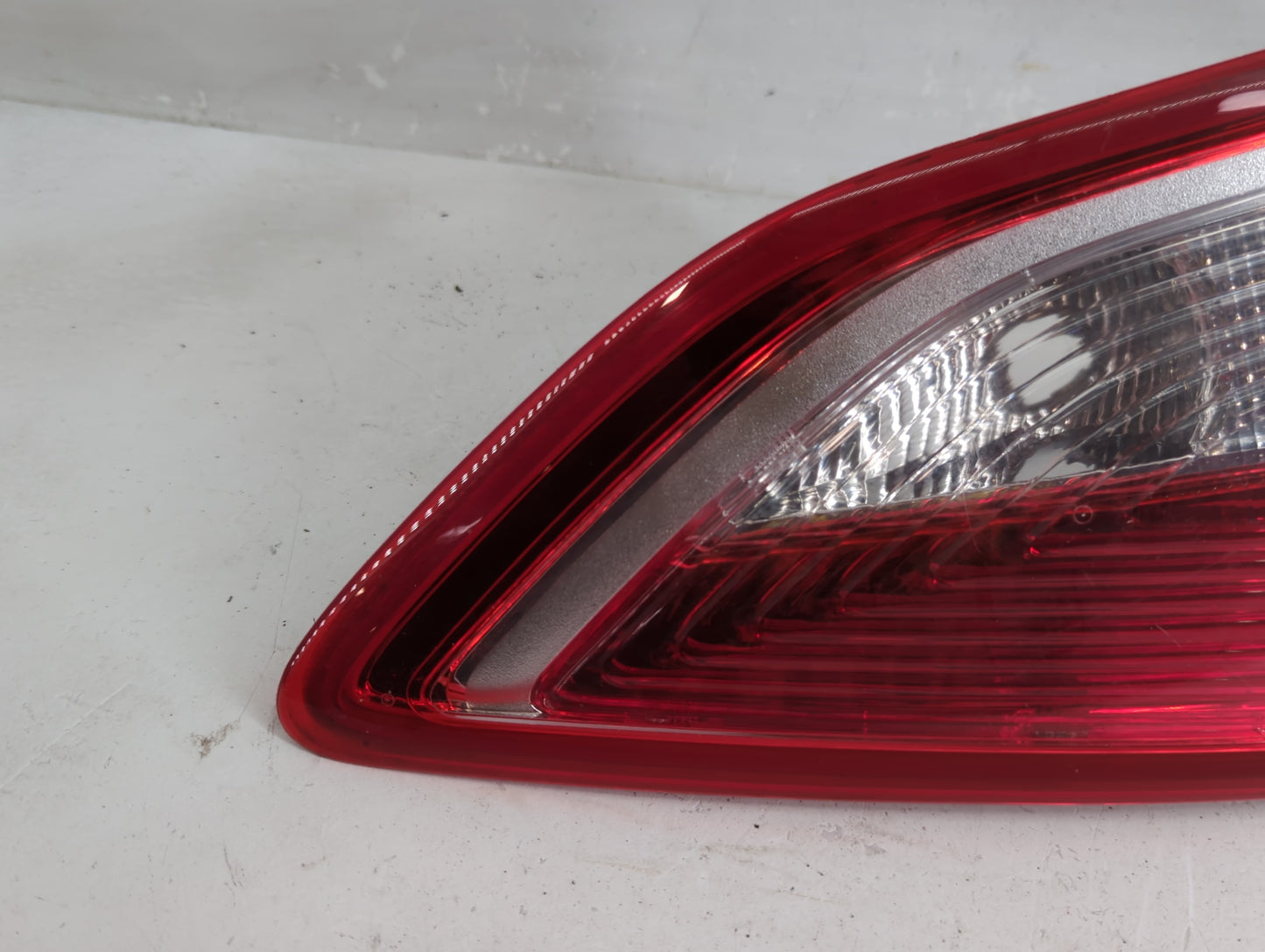 2013-2016 Ford Escape Tail Light Assembly Passenger Right OEM P/N:CJ5X-15A509-A Fits Fits 2013 2014 2015 2016 OEM Used Auto 