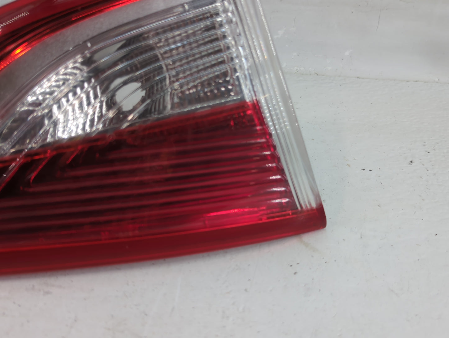 2013-2016 Ford Escape Tail Light Assembly Passenger Right OEM P/N:CJ5X-15A509-A Fits Fits 2013 2014 2015 2016 OEM Used Auto 