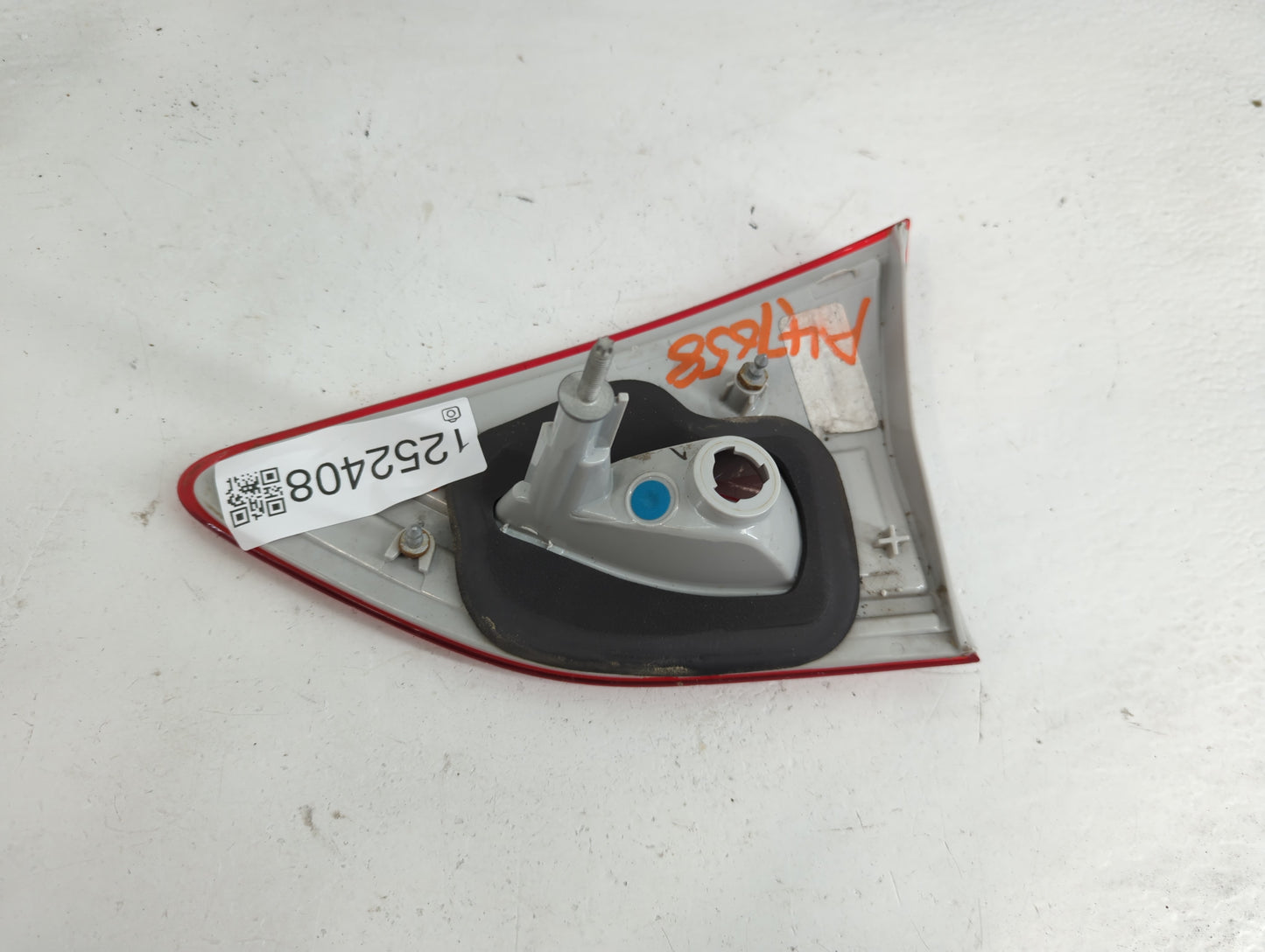 2013-2016 Ford Escape Tail Light Assembly Passenger Right OEM P/N:CJ5X-15A509-A Fits Fits 2013 2014 2015 2016 OEM Used Auto 