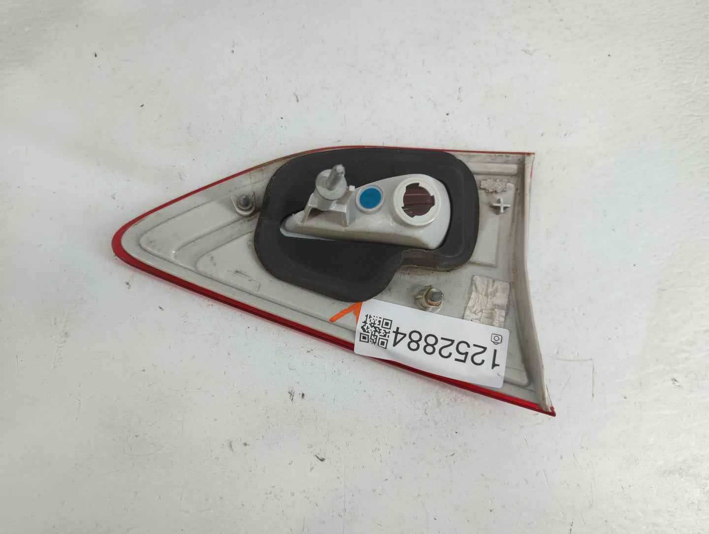 2013-2016 Ford Escape Tail Light Assembly Passenger Right OEM Fits Fits 2013 2014 2015 2016 OEM Used Auto Parts - Oemusedaut