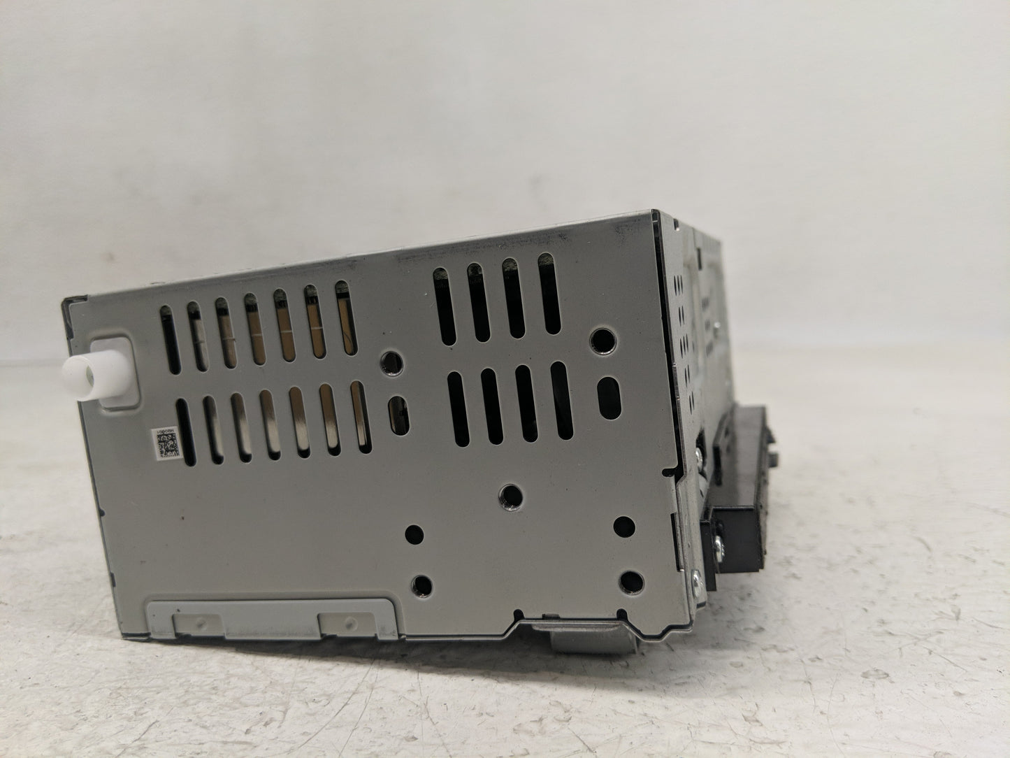 2013-2015 Ford Escape Radio AM FM Cd Player Receiver Replacement P/N:CJ5T-19C107-BG Fits Fits 2013 2014 2015 OEM Used Auto P