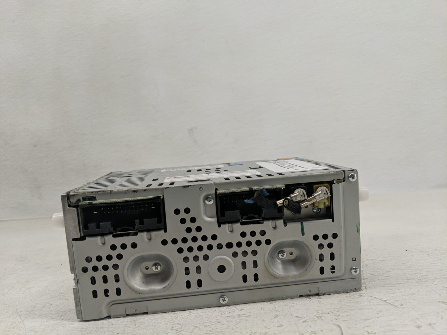 2013-2015 Ford Escape Radio AM FM Cd Player Receiver Replacement P/N:CJ5T-19C107-BG Fits Fits 2013 2014 2015 OEM Used Auto P