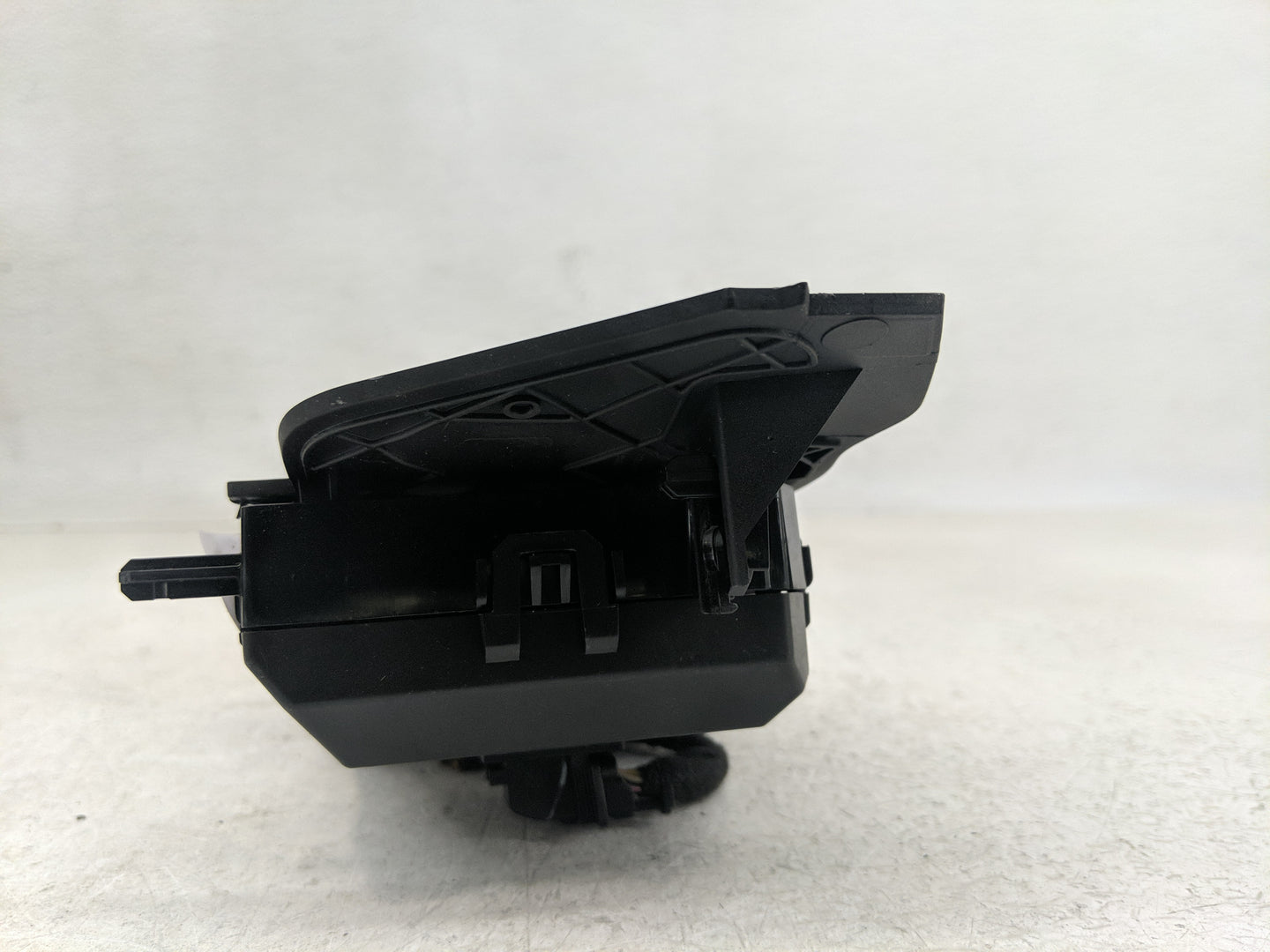 2013-2016 Ford Escape Information Display Screen - Oemusedautoparts1.com