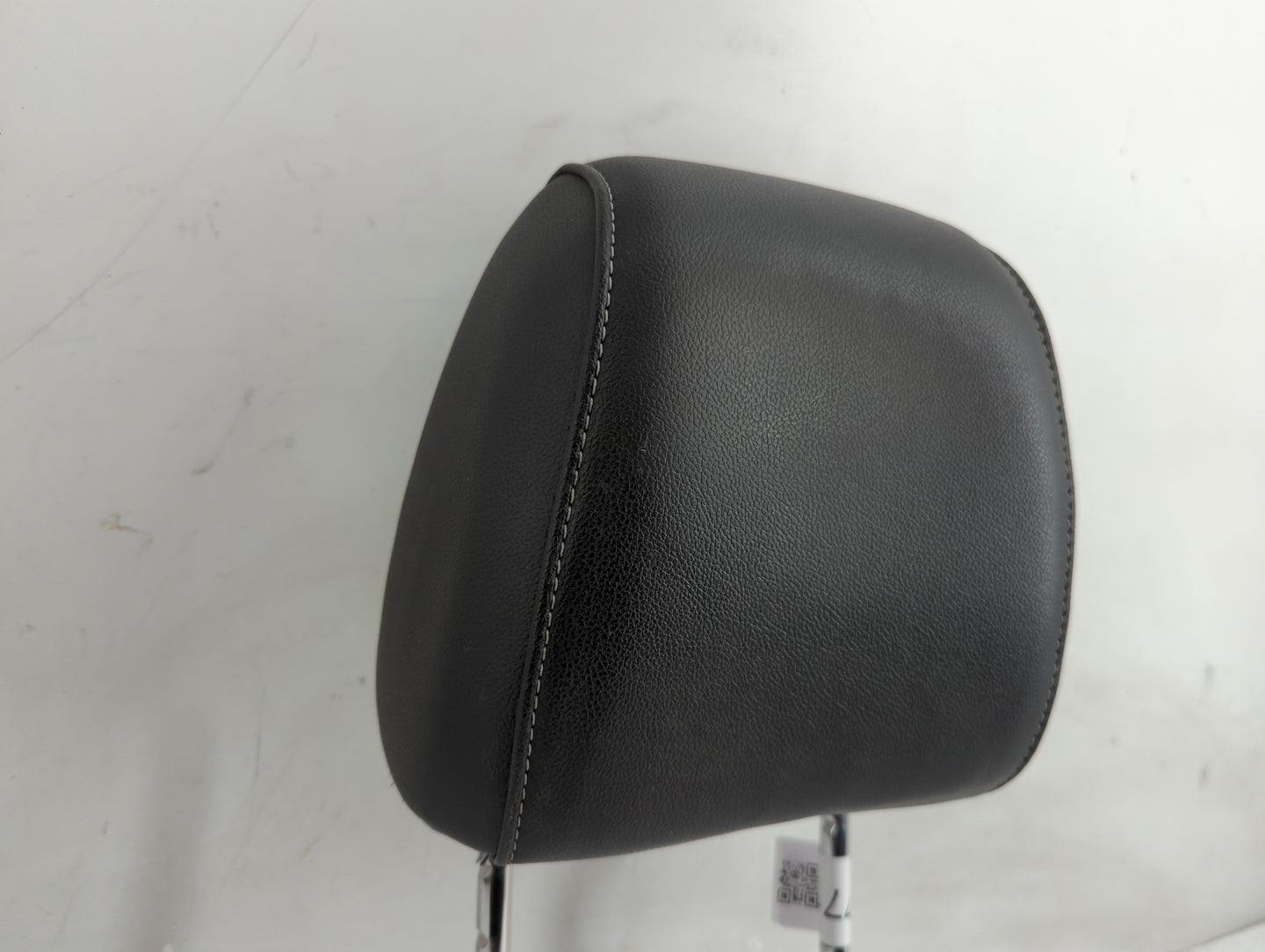 2013 Ford Escape Headrest Head Rest Front Driver Passenger Seat Fits OEM Used Auto Parts - Oemusedautoparts1.com