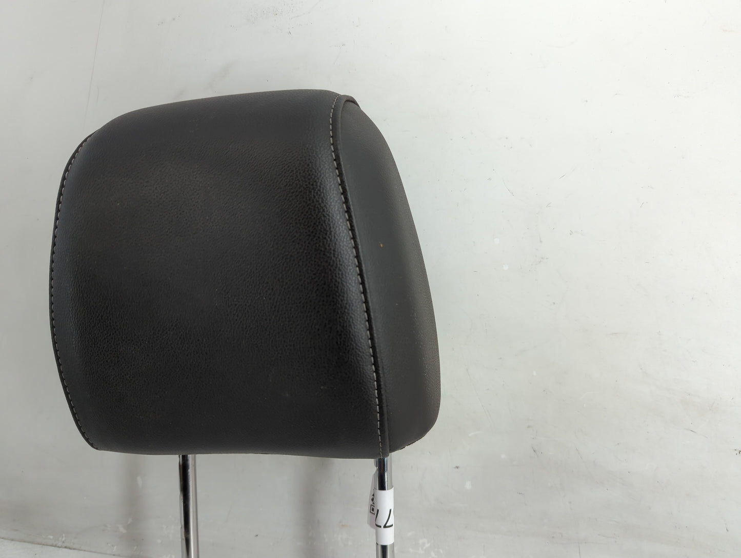 2013 Ford Escape Headrest Head Rest Front Driver Passenger Seat Fits OEM Used Auto Parts - Oemusedautoparts1.com