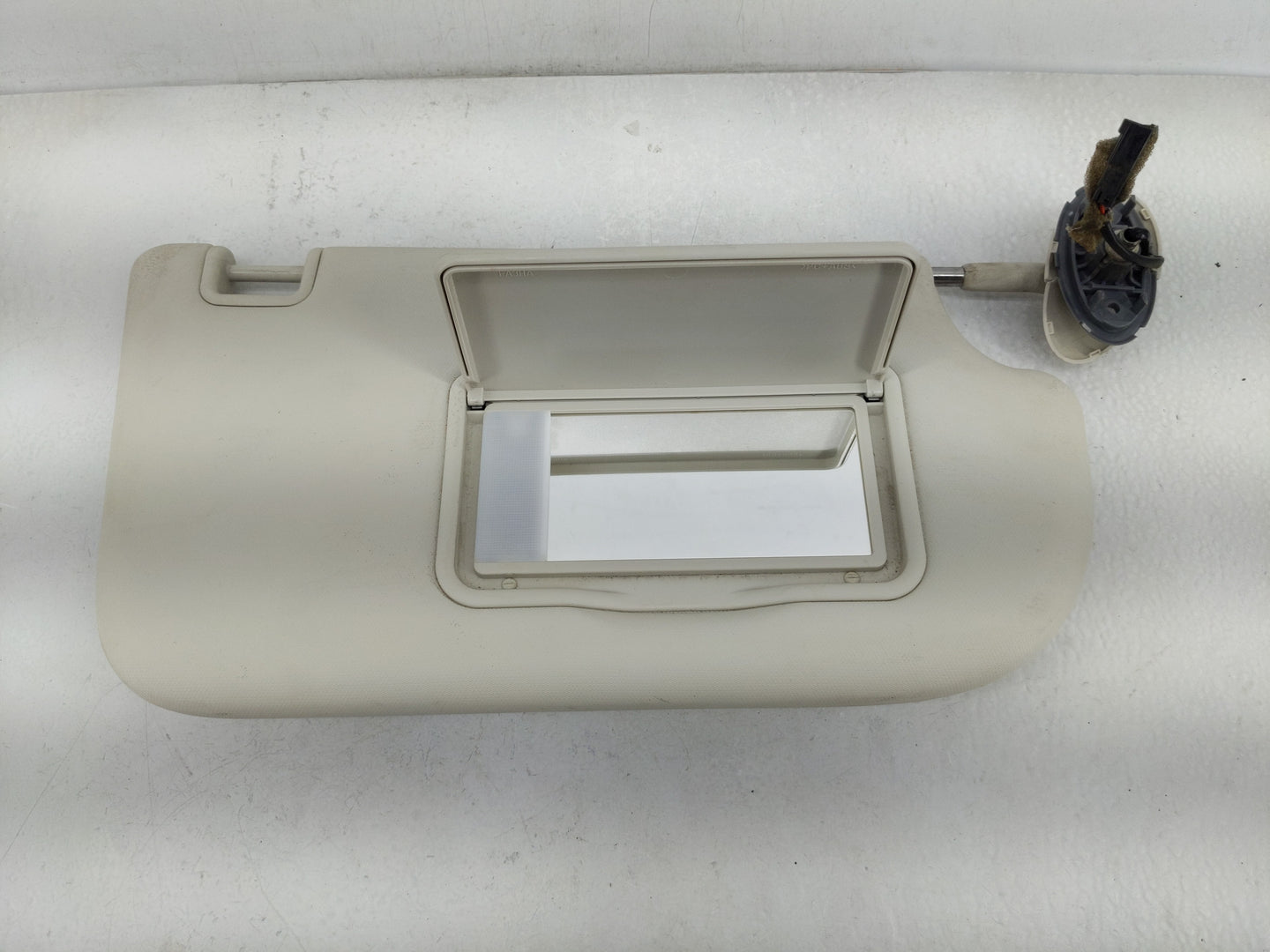 2013-2019 Ford Escape Sun Visor Shade Replacement Passenger Right Mirror Fits Fits 2013 2014 2015 2016 2017 2018 2019 OEM Us