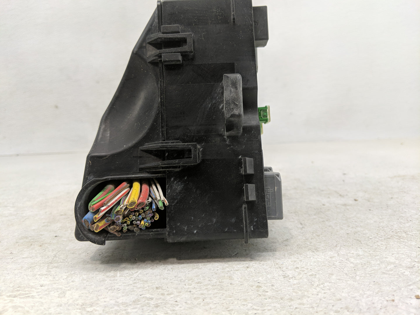 2013-2016 Ford Escape Fusebox Fuse Box Panel Relay Module P/N:AV6T-14A142-AB Fits Fits 2013 2014 2015 2016 OEM Used Auto Par