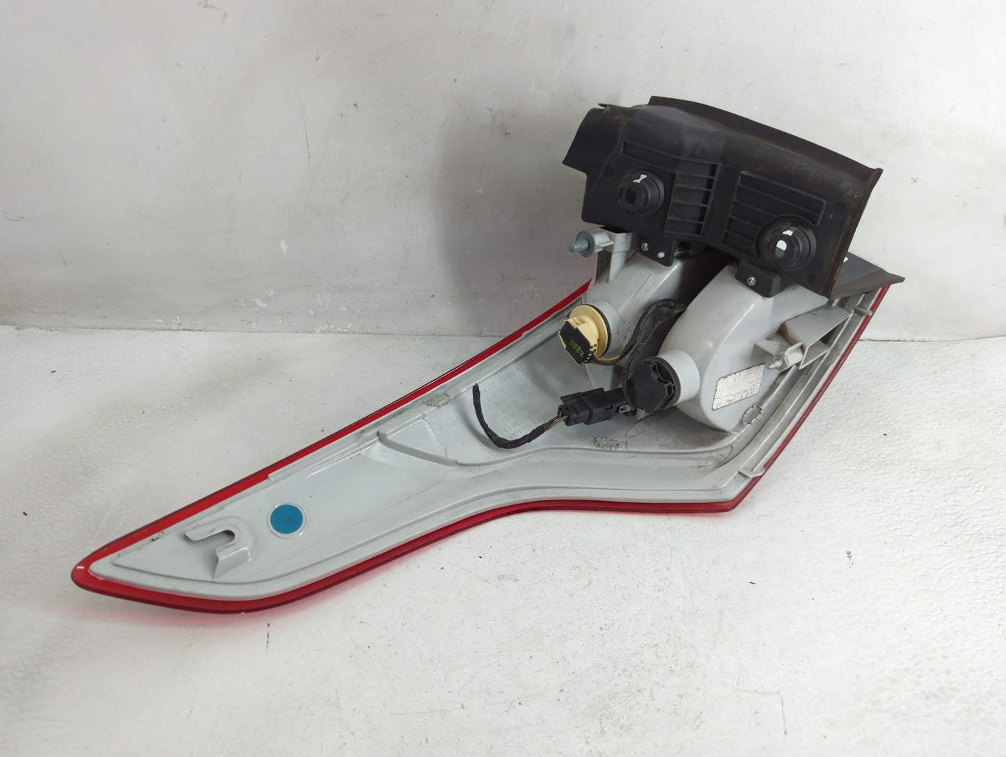 2013-2016 Ford Escape Tail Light Assembly Passenger Right OEM P/N:VPCJ5X-13440-A CJ54-13404-A Fits Fits 2013 2014 2015 2016 