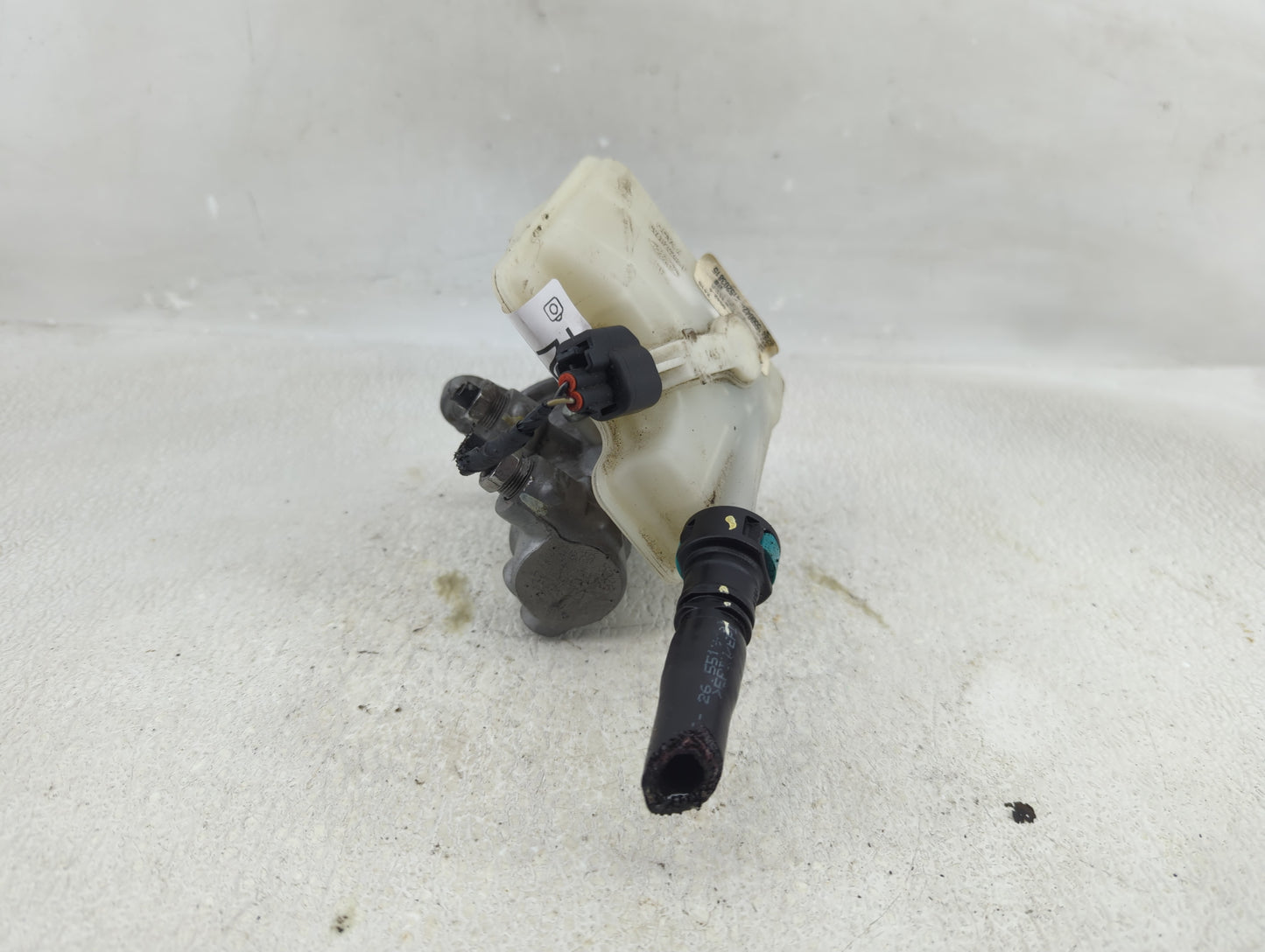 2013-2019 Ford Escape Brake Master Cylinder - Oemusedautoparts1.com