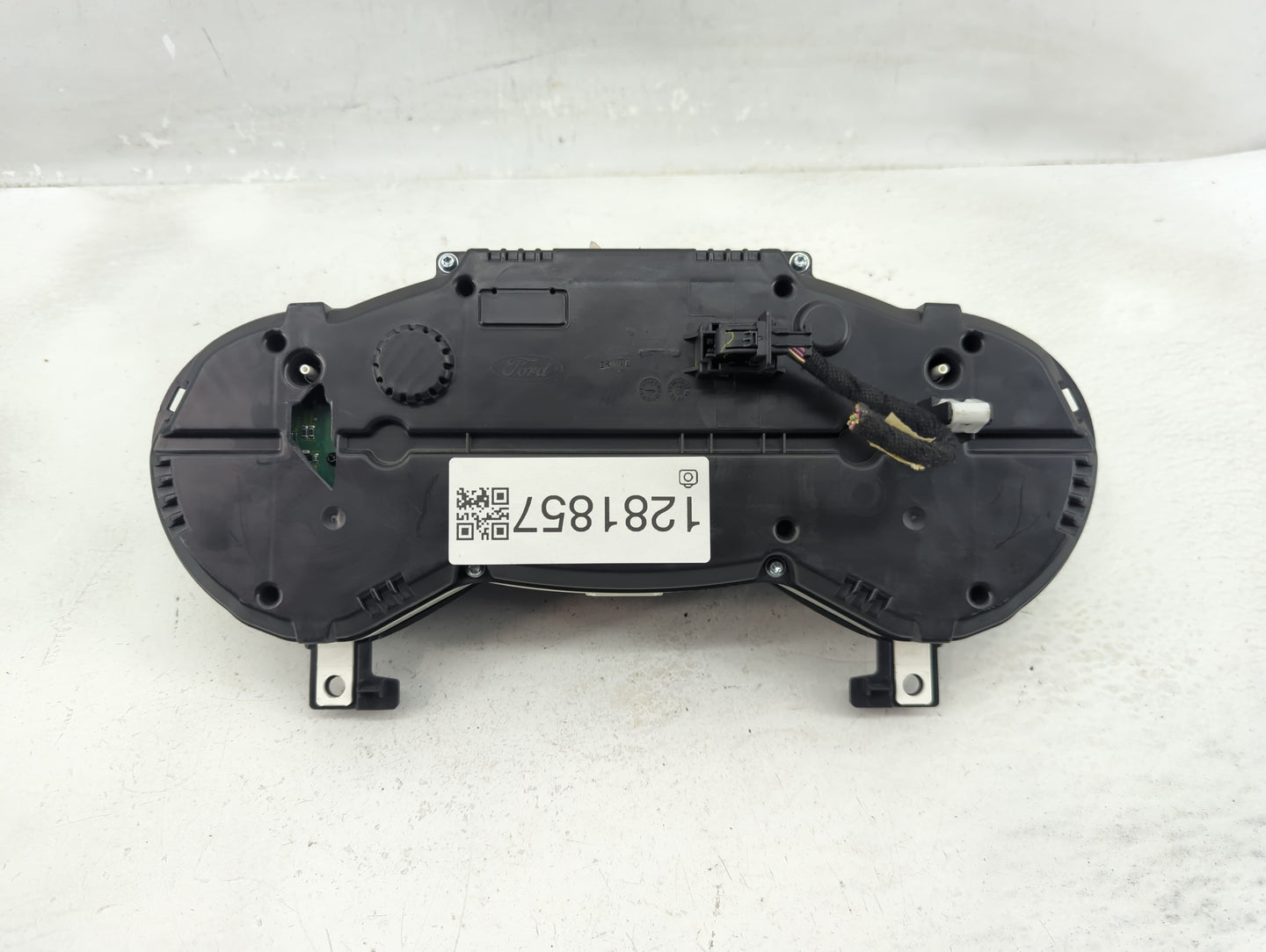 2013-2014 Ford Escape Instrument Cluster Speedometer Gauges P/N:VPCL8F-10894-B Fits Fits 2013 2014 OEM Used Auto Parts - Oem