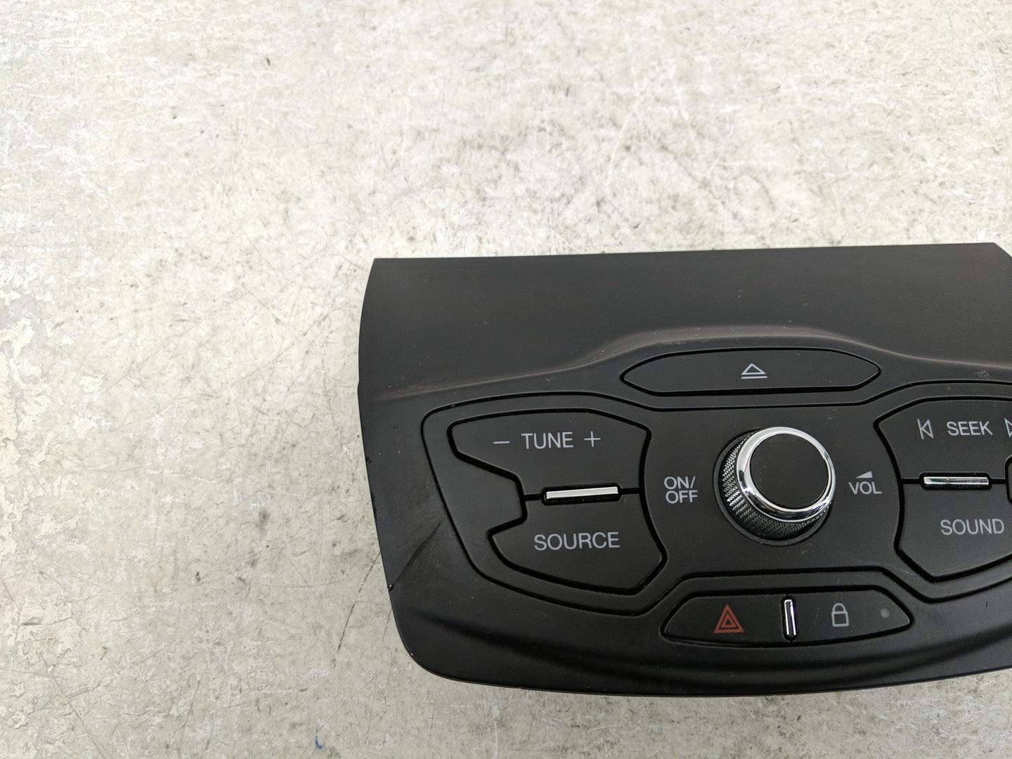 2013 Ford Escape Radio AM FM Cd Player Receiver Replacement P/N:CJ5T18K811HJ CJ5T-19C107-DG Fits OEM Used Auto Parts - Oemus