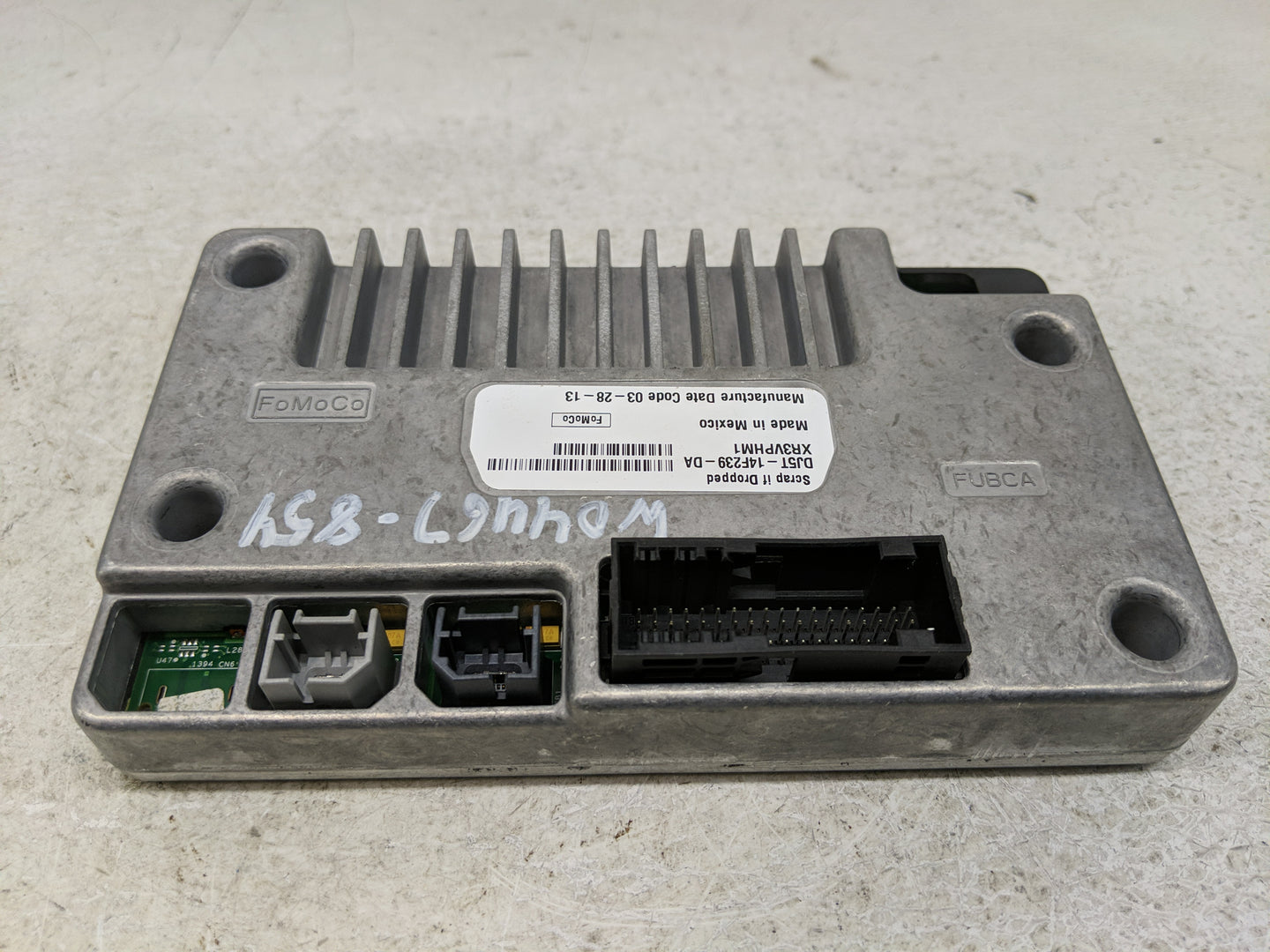 2013 Ford Escape PCM Engine Control Computer ECU ECM PCU OEM P/N:DJ5T-14F239-DA DA5T-14D212-KA Fits OEM Used Auto Parts - Oe