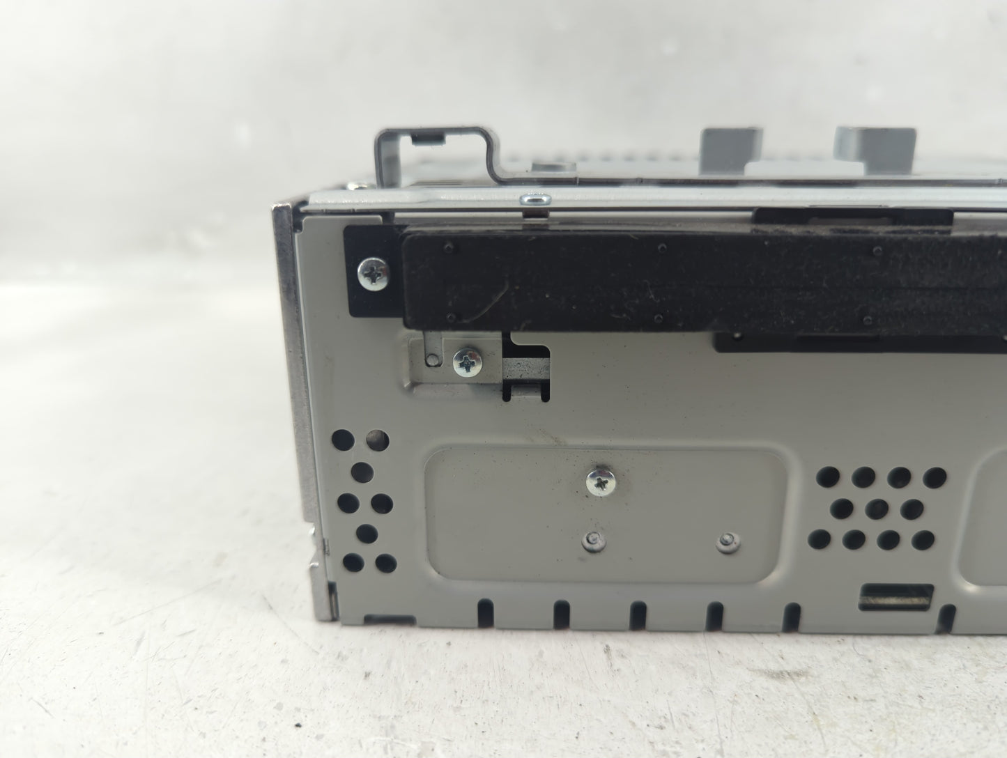 2013-2015 Ford Escape Radio AM FM Cd Player Receiver Replacement P/N:CJ5T-19C107-BG Fits Fits 2013 2014 2015 OEM Used Auto P