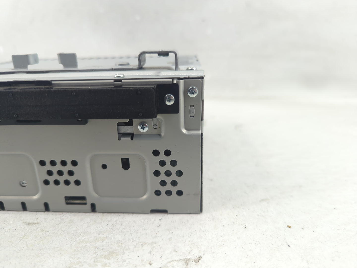 2013-2015 Ford Escape Radio AM FM Cd Player Receiver Replacement P/N:CJ5T-19C107-BG Fits Fits 2013 2014 2015 OEM Used Auto P
