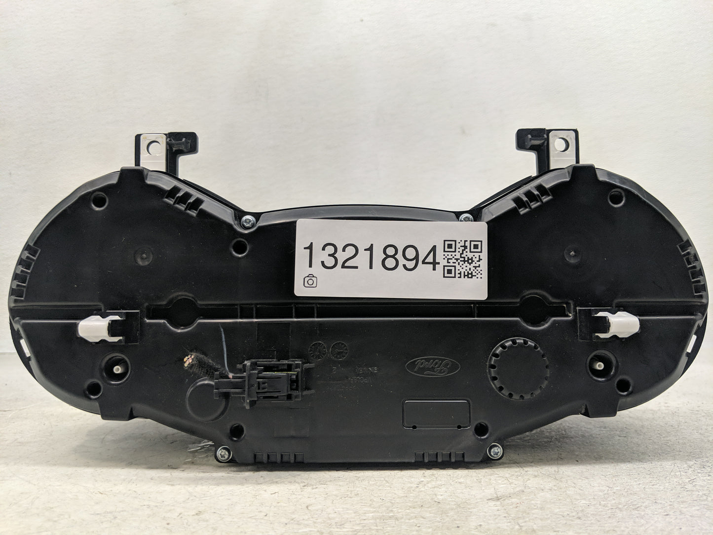 2013 Ford Escape Instrument Cluster Speedometer Gauges P/N:vpcl8f10894 Fits OEM Used Auto Parts - Oemusedautoparts1.com