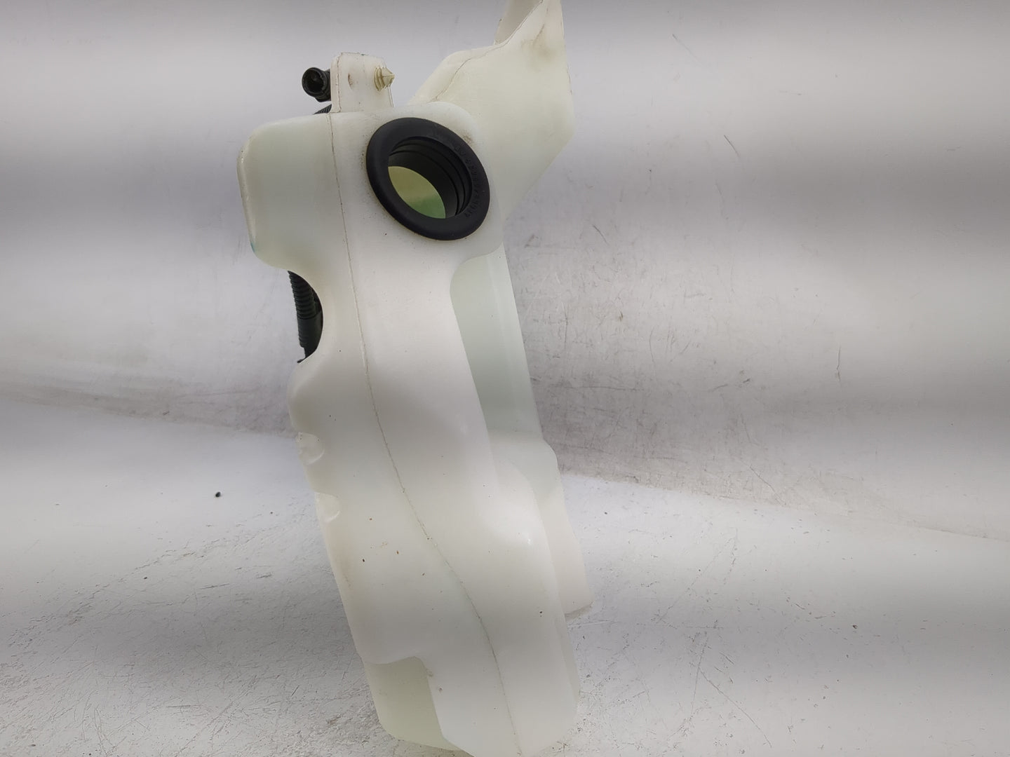 2013-2014 Ford Escape Windshield Washer Fluid Reservoir Bottle Oem - Oemusedautoparts1.com