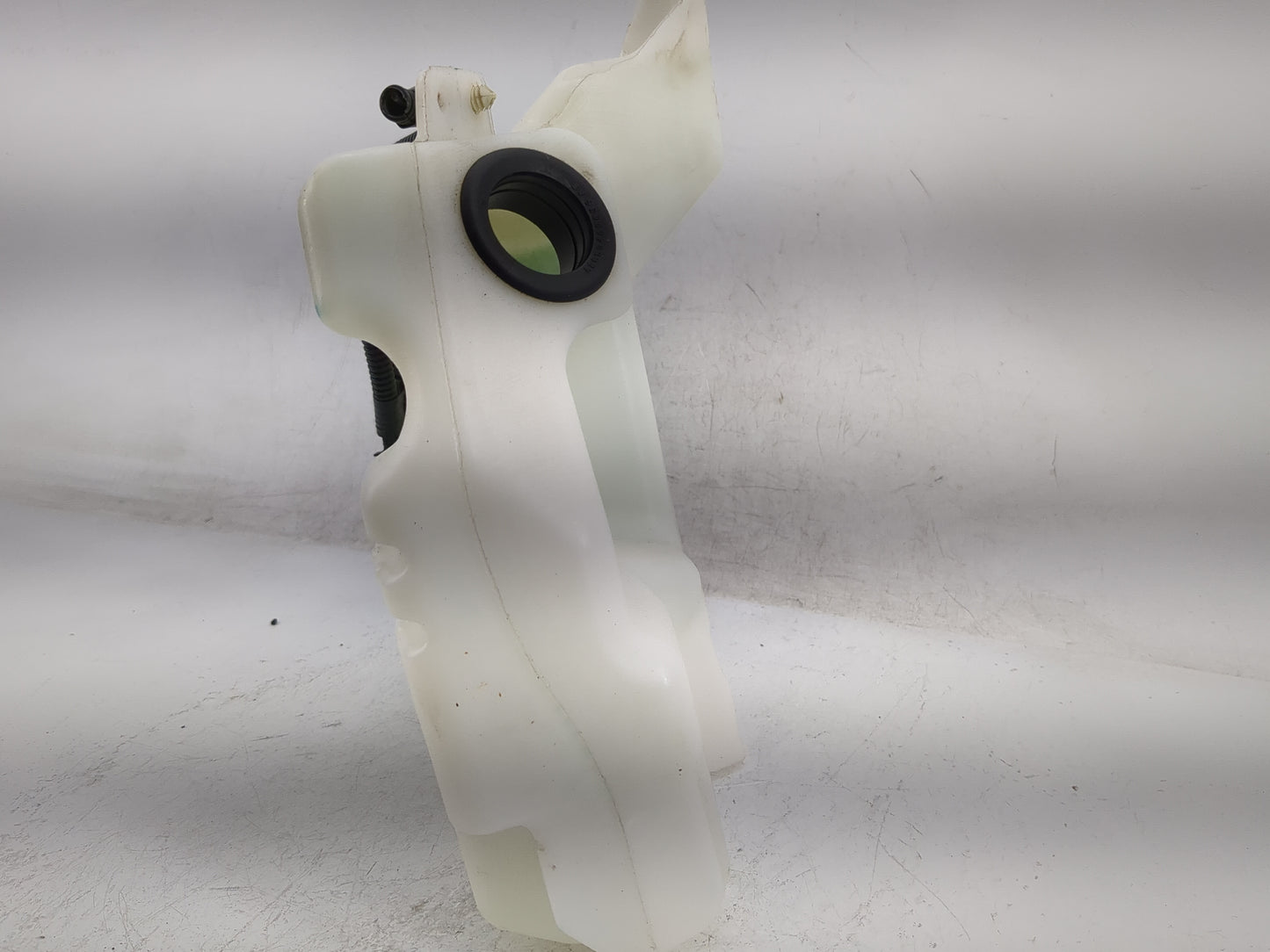 2013-2014 Ford Escape Windshield Washer Fluid Reservoir Bottle Oem - Oemusedautoparts1.com
