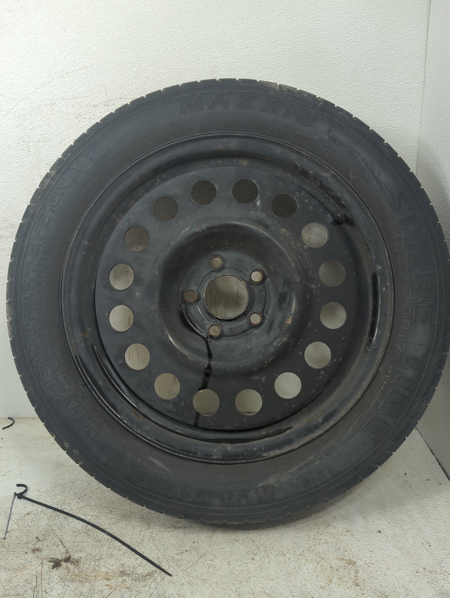 2013-2019 Ford Escape Spare Donut Tire Wheel Rim Oem 1361855 - Oemusedautoparts1.com