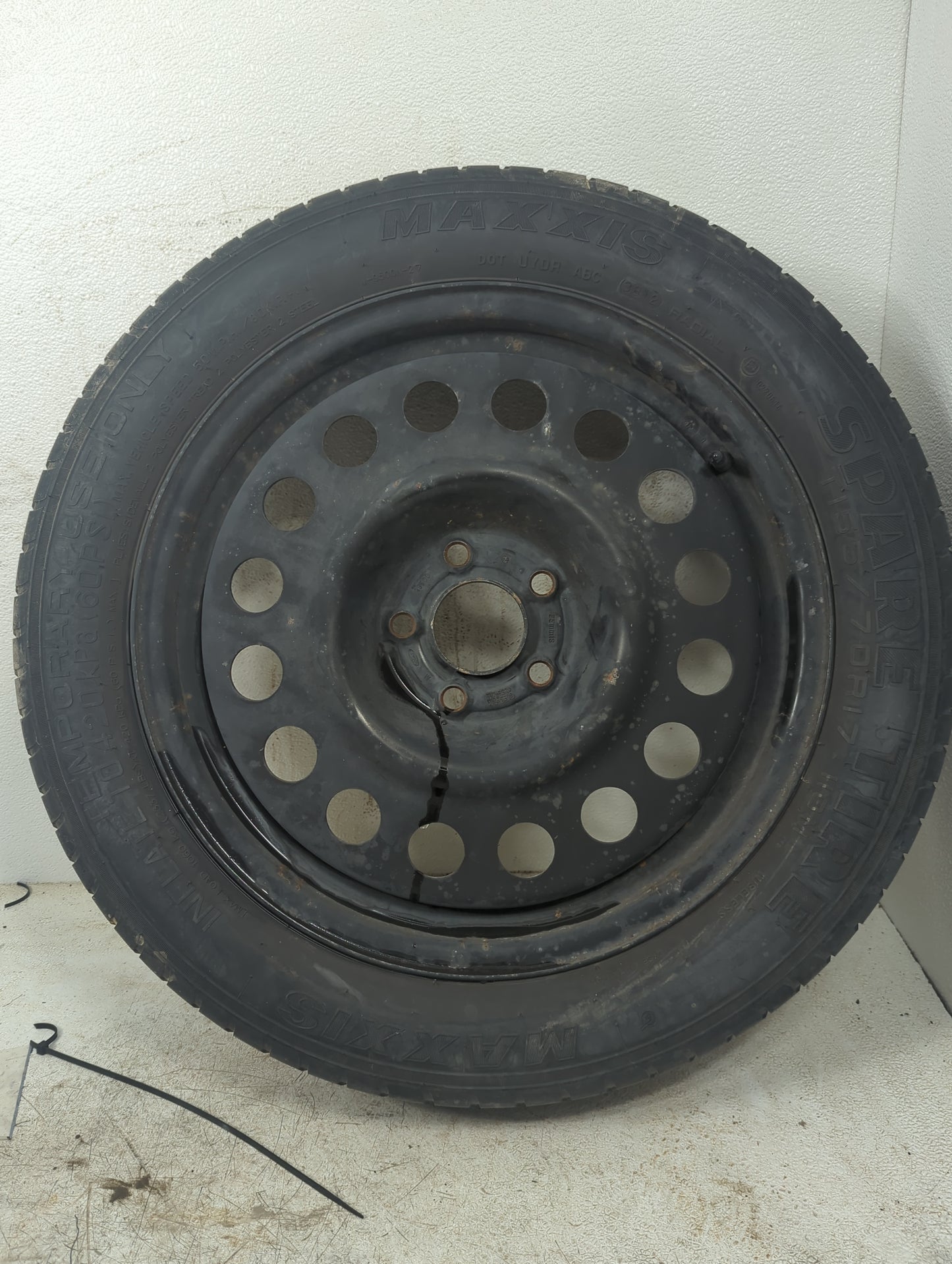 2013-2019 Ford Escape Spare Donut Tire Wheel Rim Oem 1361855 - Oemusedautoparts1.com