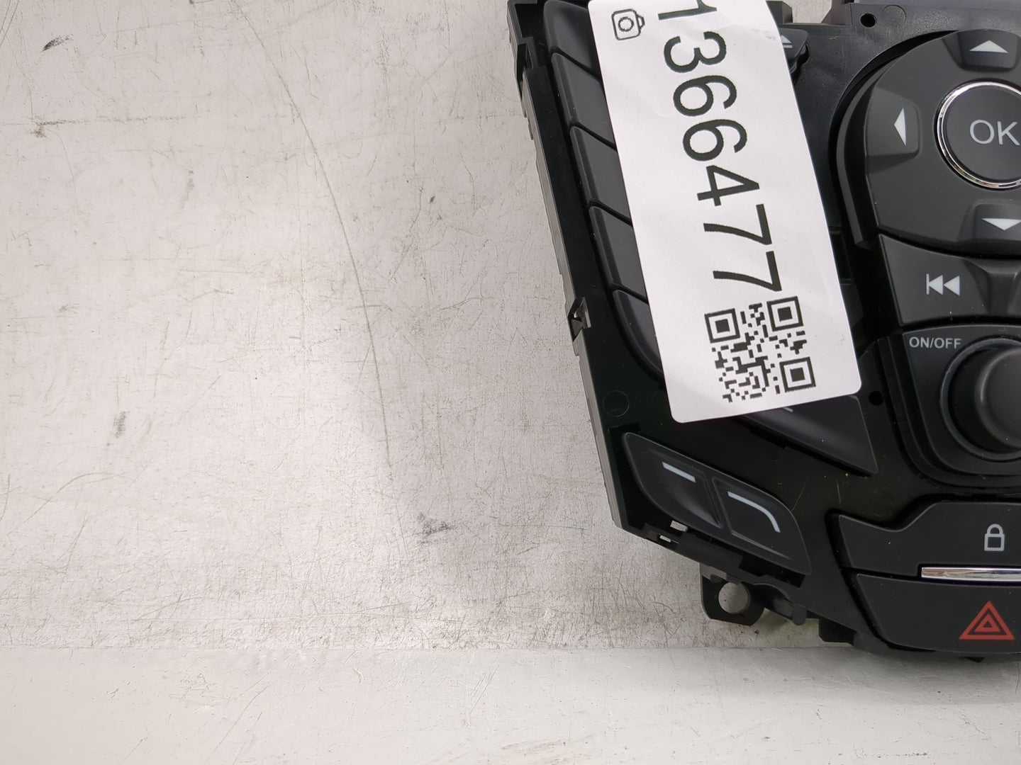 2013-2013 Ford Escape Radio Control Panel - Oemusedautoparts1.com