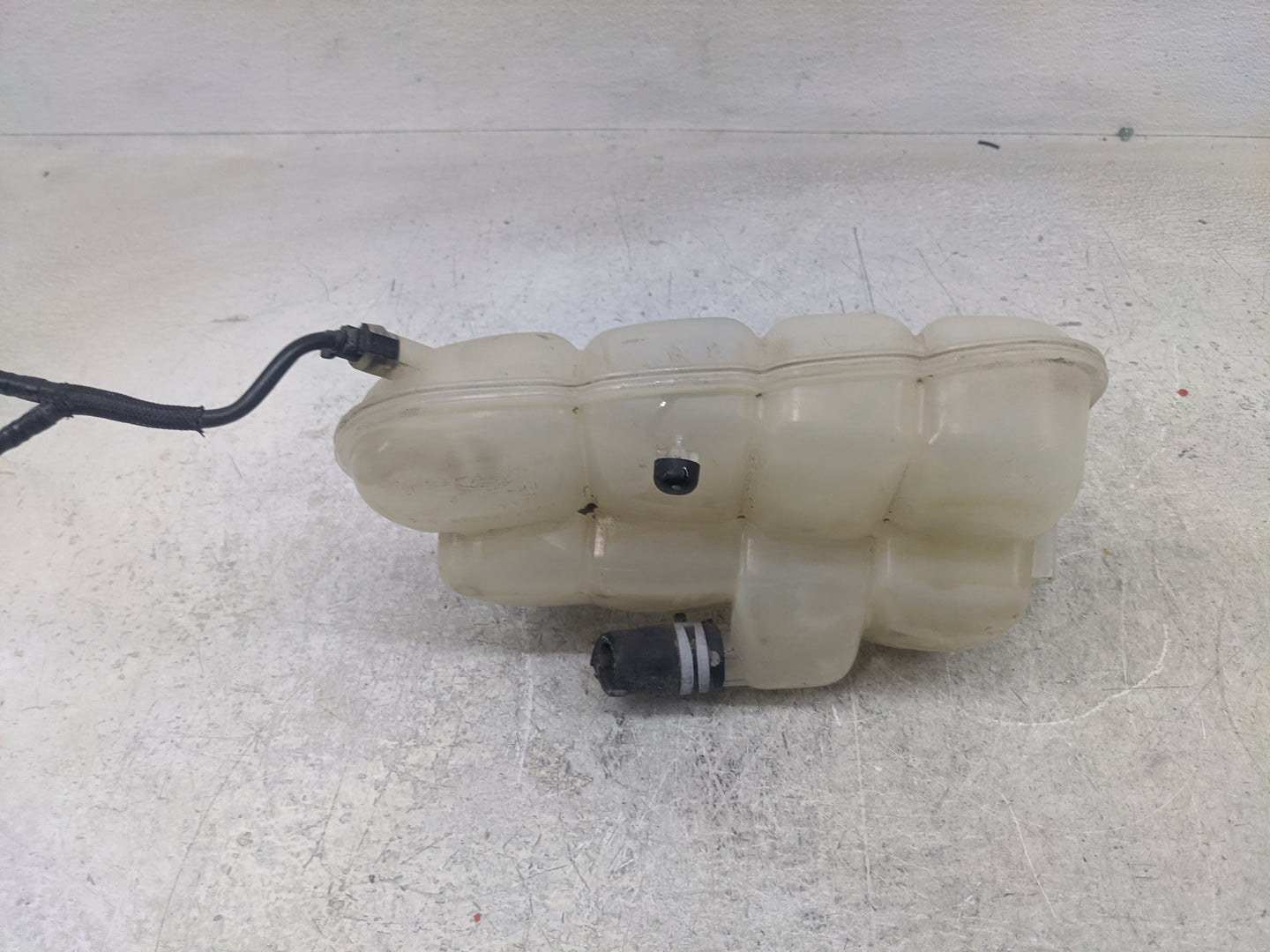 2013-2016 Ford Escape Radiator Coolant Overflow Expansion Tank Bottle 1367055 - Oemusedautoparts1.com