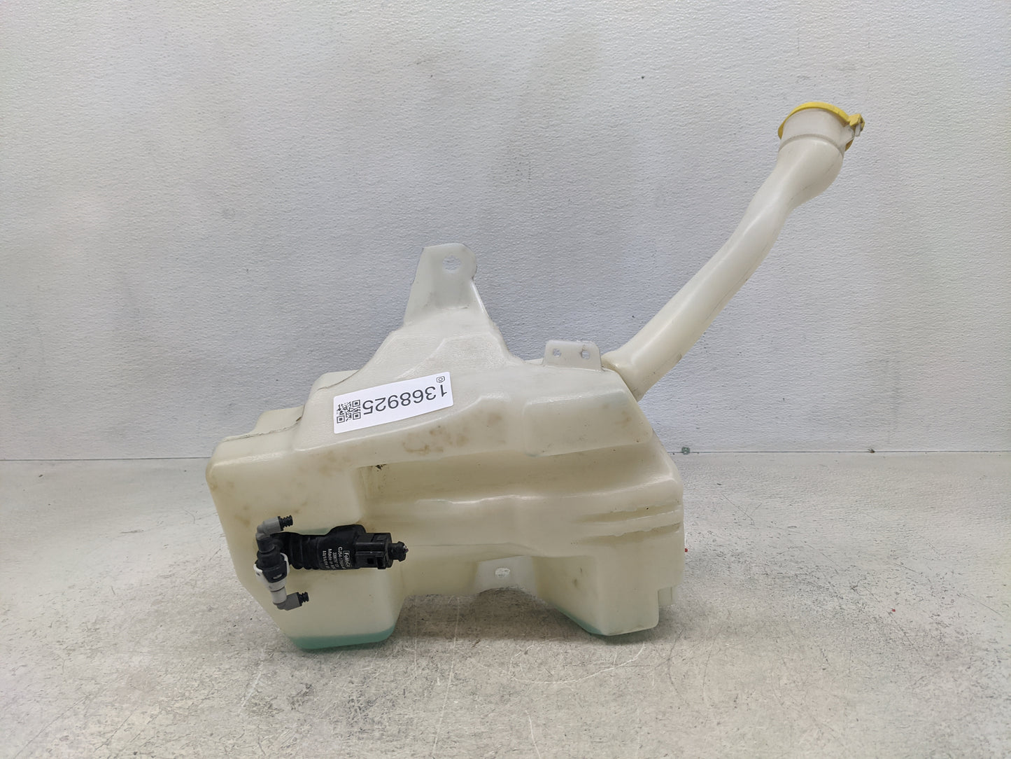 2013-2014 Ford Escape Windshield Washer Fluid Reservoir Bottle Oem - Oemusedautoparts1.com