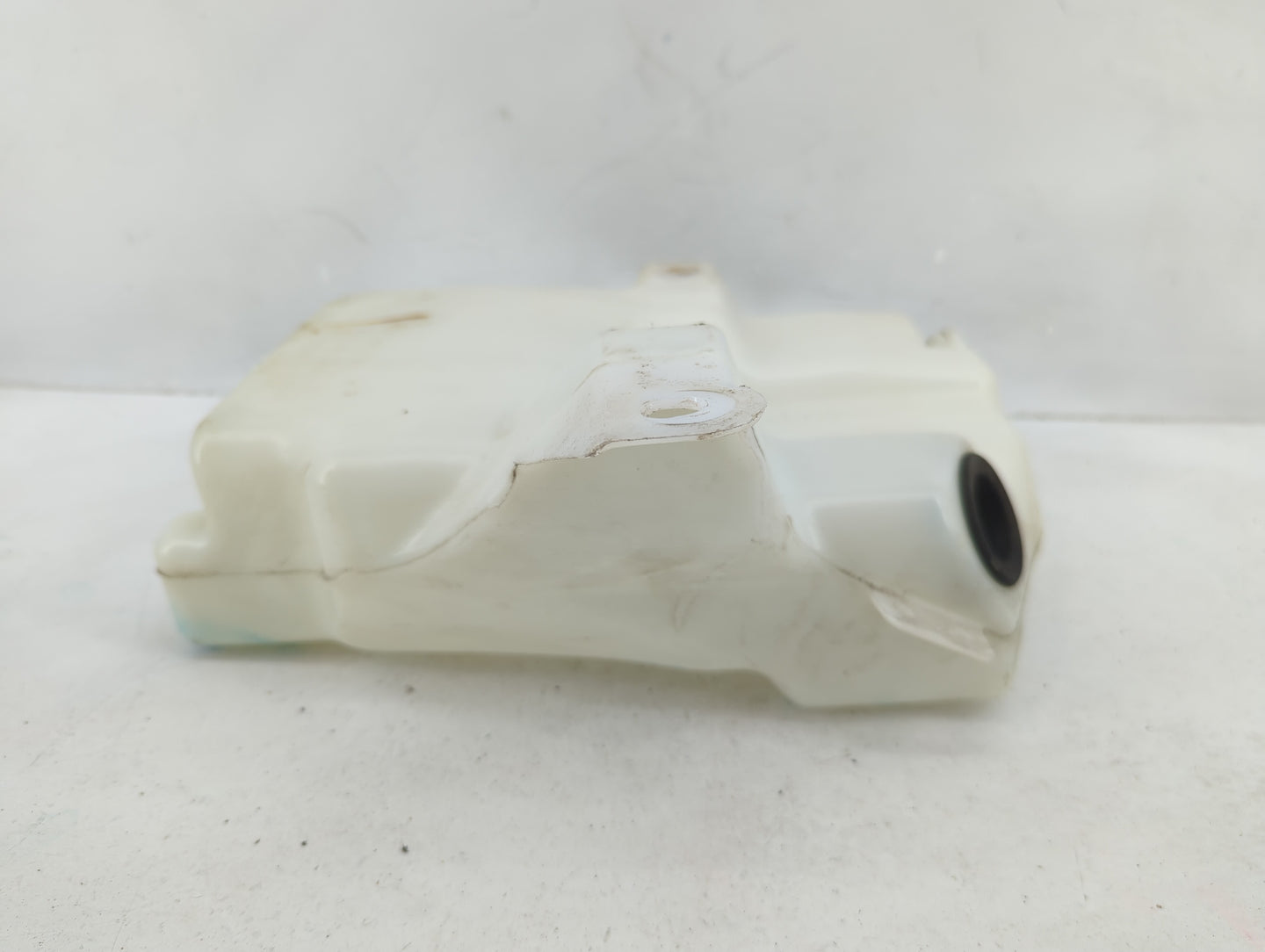 2013-2014 Ford Escape Windshield Washer Fluid Reservoir Bottle Oem - Oemusedautoparts1.com