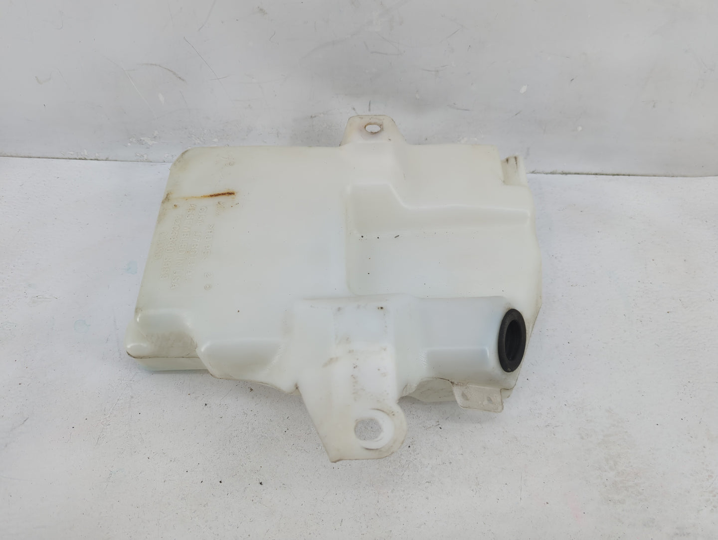 2013-2014 Ford Escape Windshield Washer Fluid Reservoir Bottle Oem - Oemusedautoparts1.com