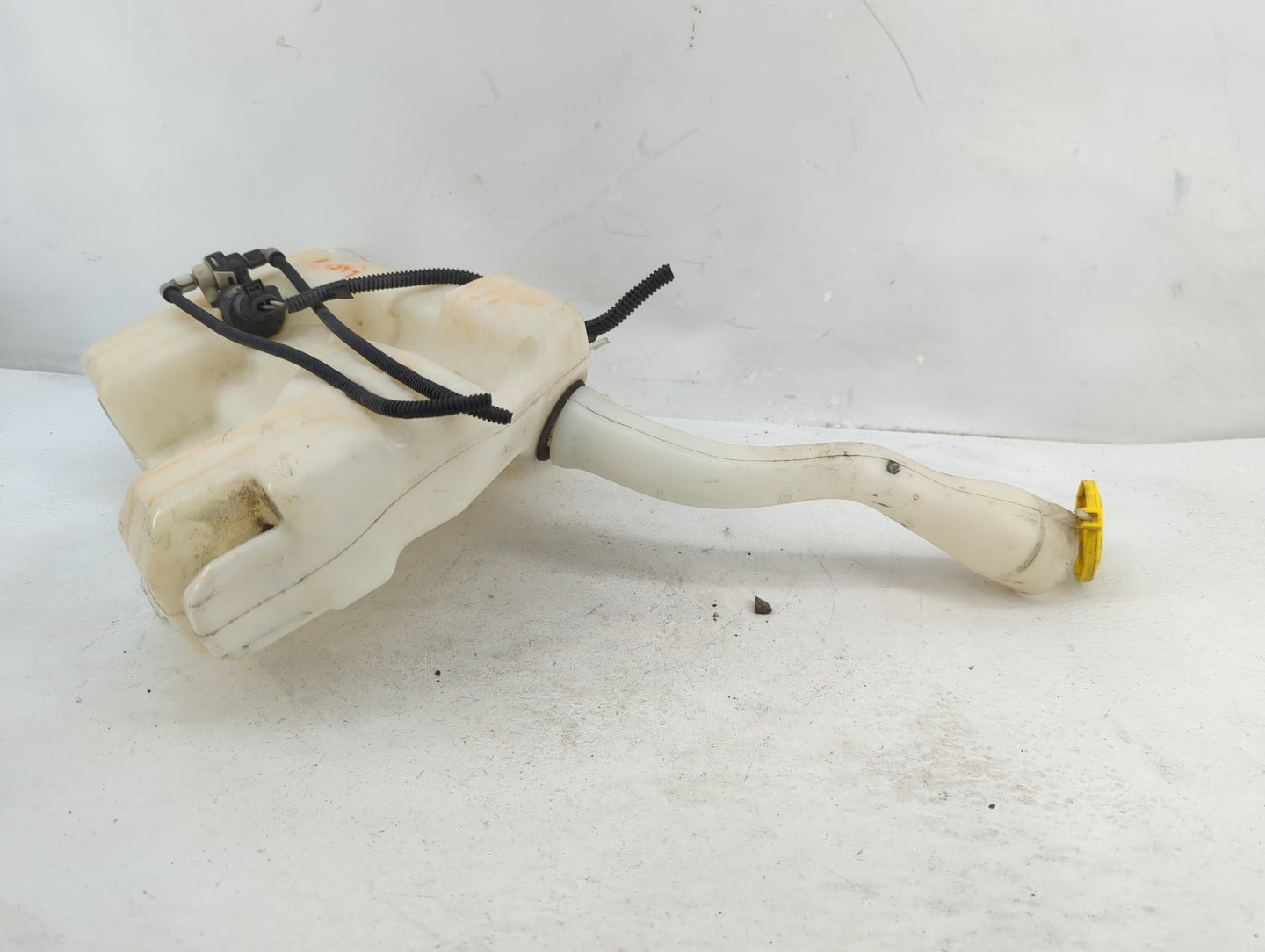 2013-2014 Ford Escape Windshield Washer Fluid Reservoir Bottle Oem - Oemusedautoparts1.com