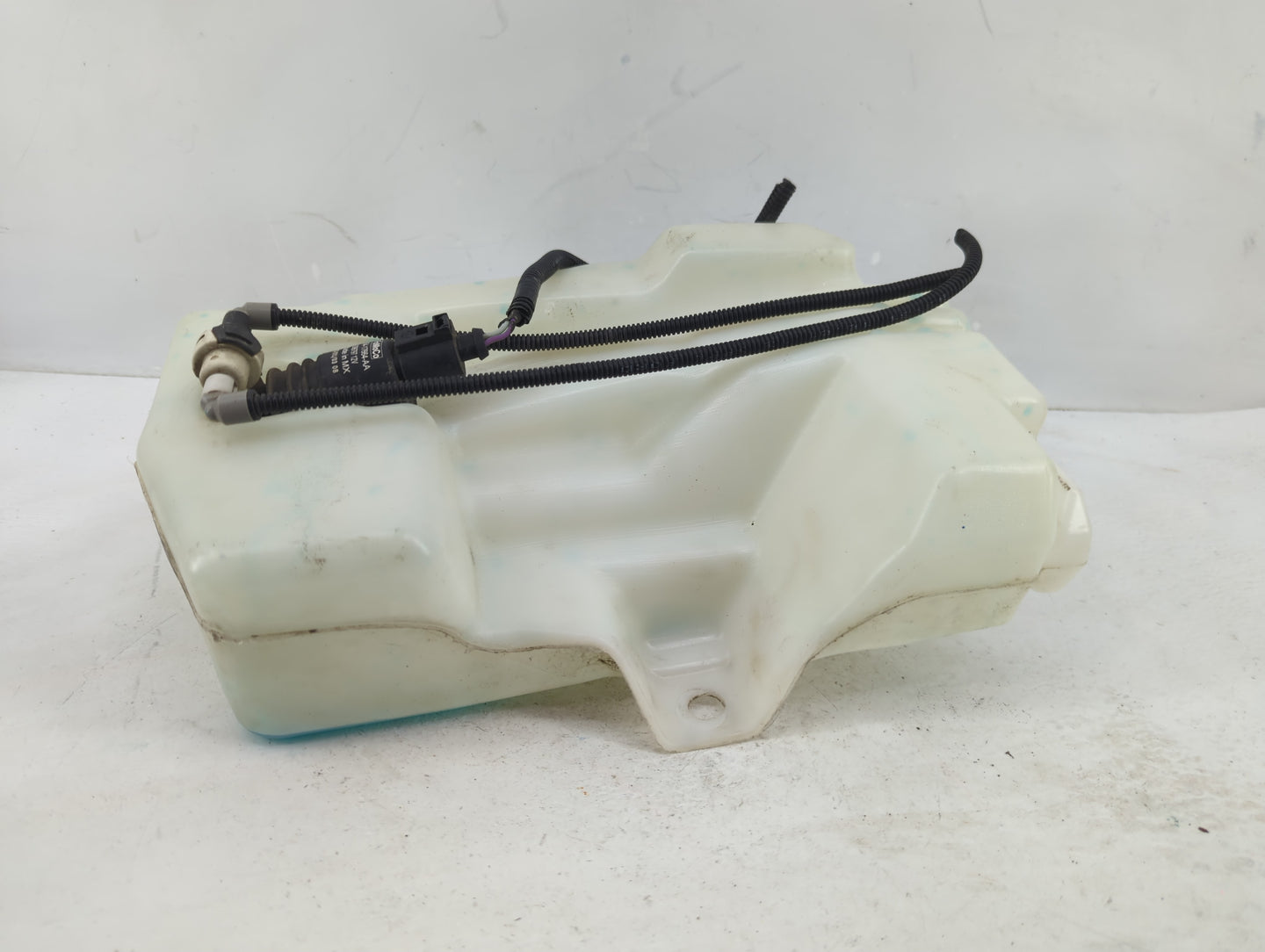 2013-2014 Ford Escape Windshield Washer Fluid Reservoir Bottle Oem - Oemusedautoparts1.com