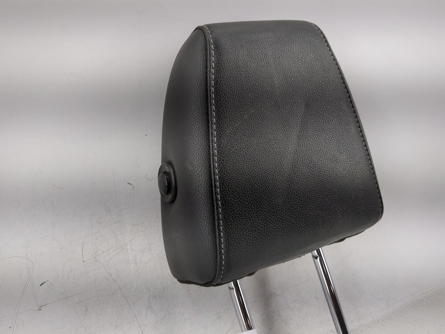 2013-2015 Ford Escape Headrest Head Rest Rear Seat Fits Fits 2013 2014 2015 OEM Used Auto Parts - Oemusedautoparts1.com