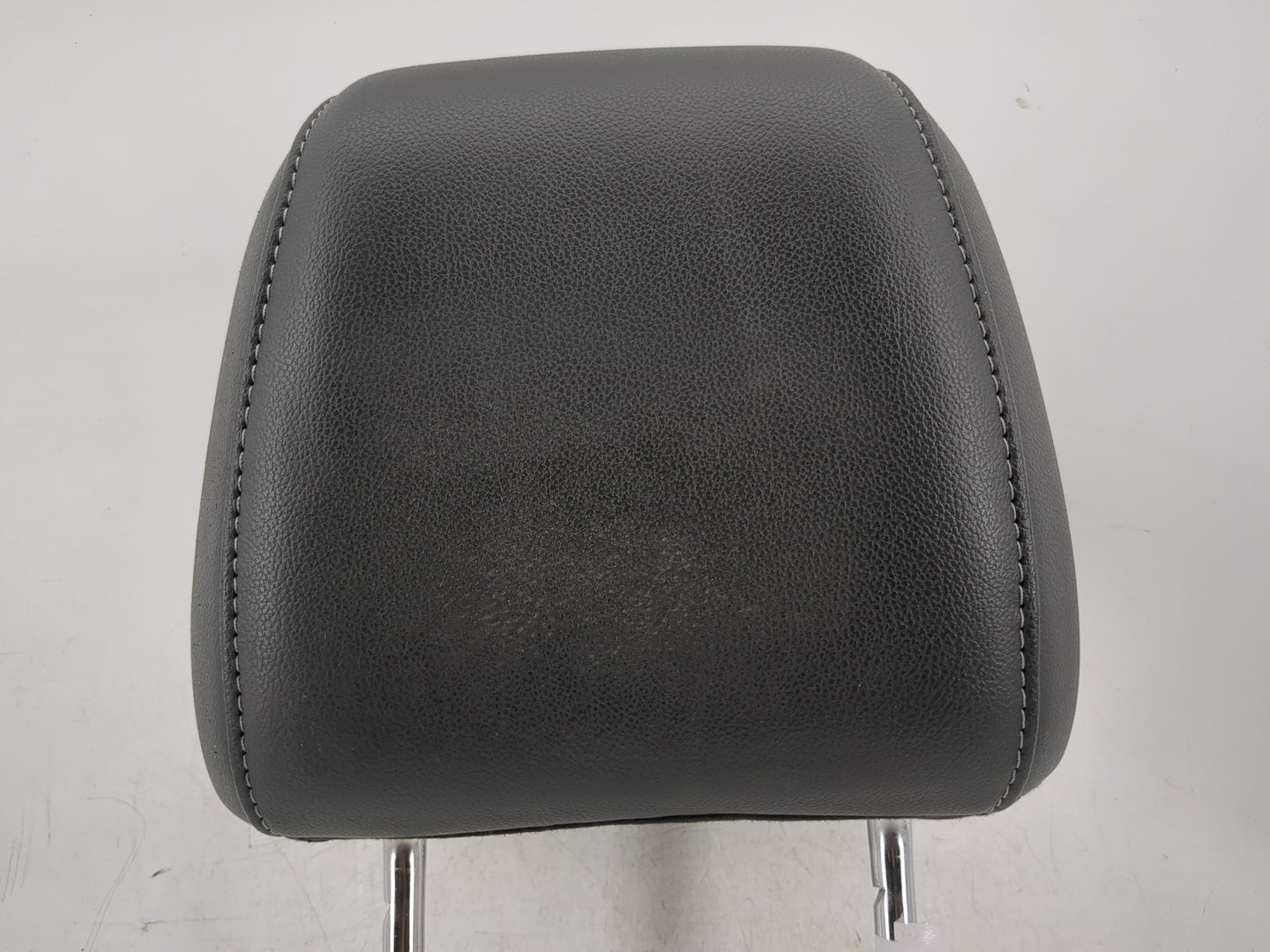 2013-2015 Ford Escape Headrest Head Rest Rear Seat Fits Fits 2013 2014 2015 OEM Used Auto Parts - Oemusedautoparts1.com