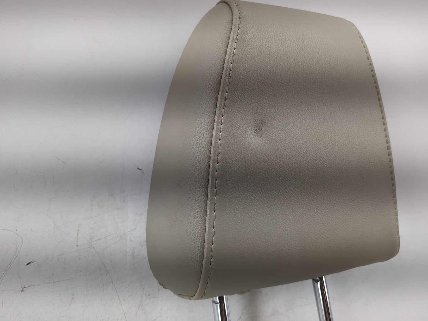 2013-2015 Ford Escape Headrest Head Rest Front Driver Passenger Seat Fits Fits 2013 2014 2015 OEM Used Auto Parts - Oemuseda