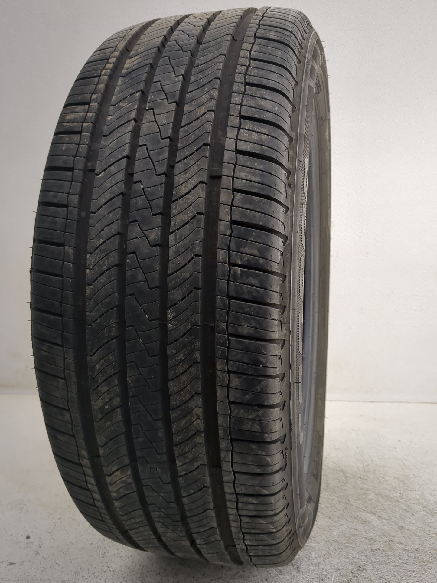 Used Tire 225/50R16 COOPER ENDEAVOR 95V - Tread Depth 12/32 - Oemusedautoparts1.com