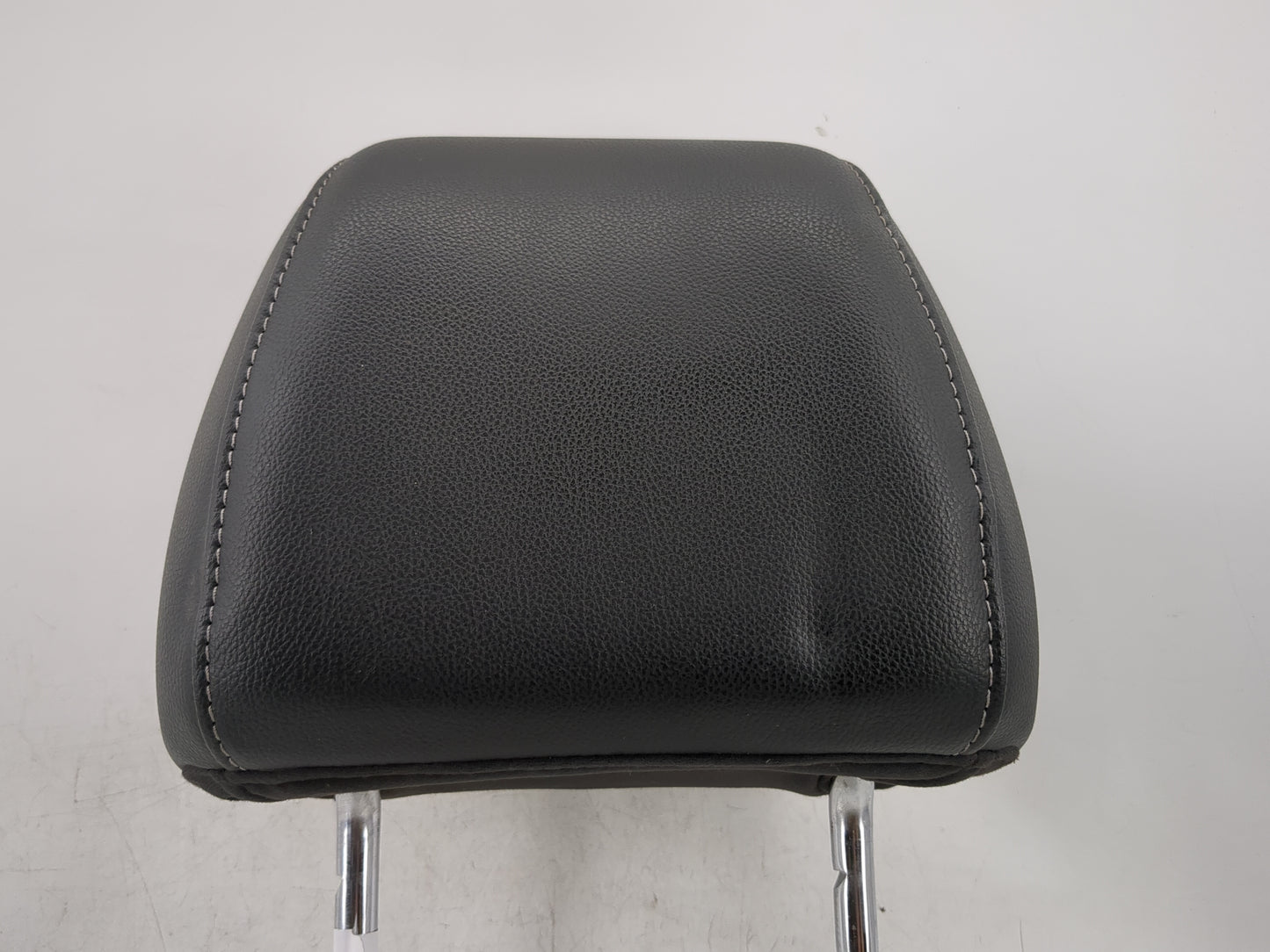 2013-2015 Ford Escape Headrest Head Rest Front Driver Passenger Seat Fits Fits 2013 2014 2015 OEM Used Auto Parts - Oemuseda