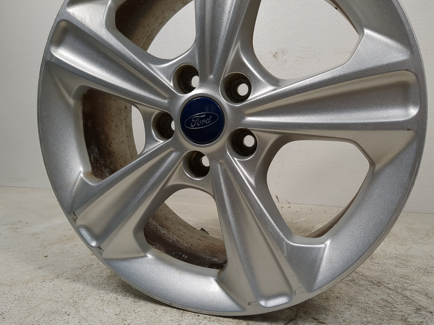 2013-2016 Ford Escape Oem Wheel Rim - Oemusedautoparts1.com