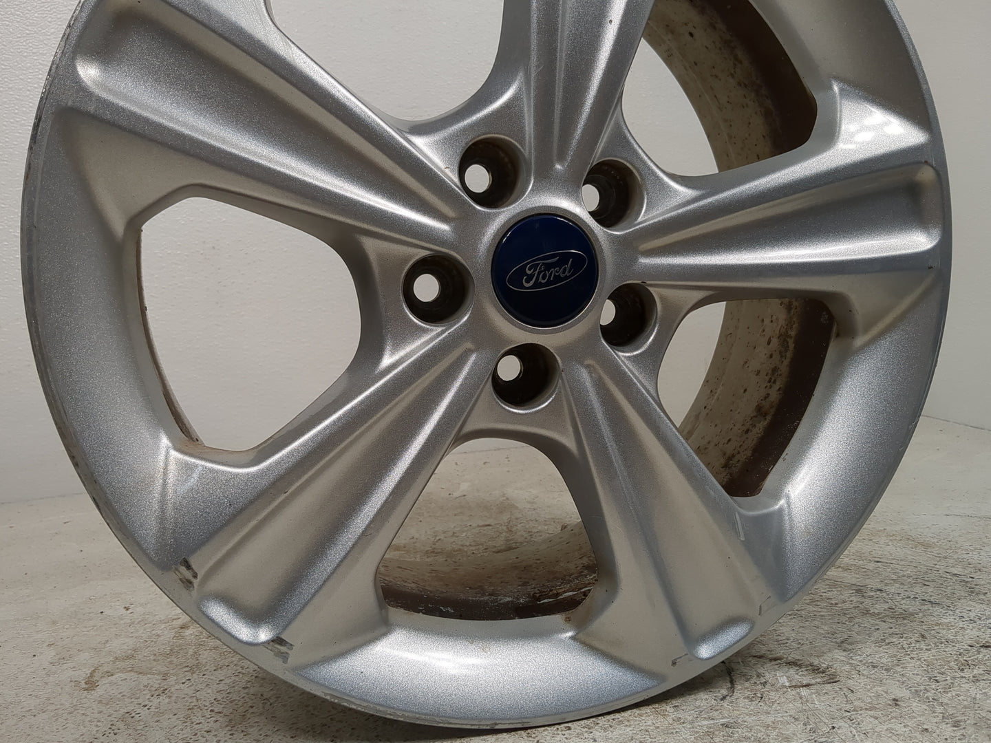 2013-2016 Ford Escape Oem Wheel Rim - Oemusedautoparts1.com